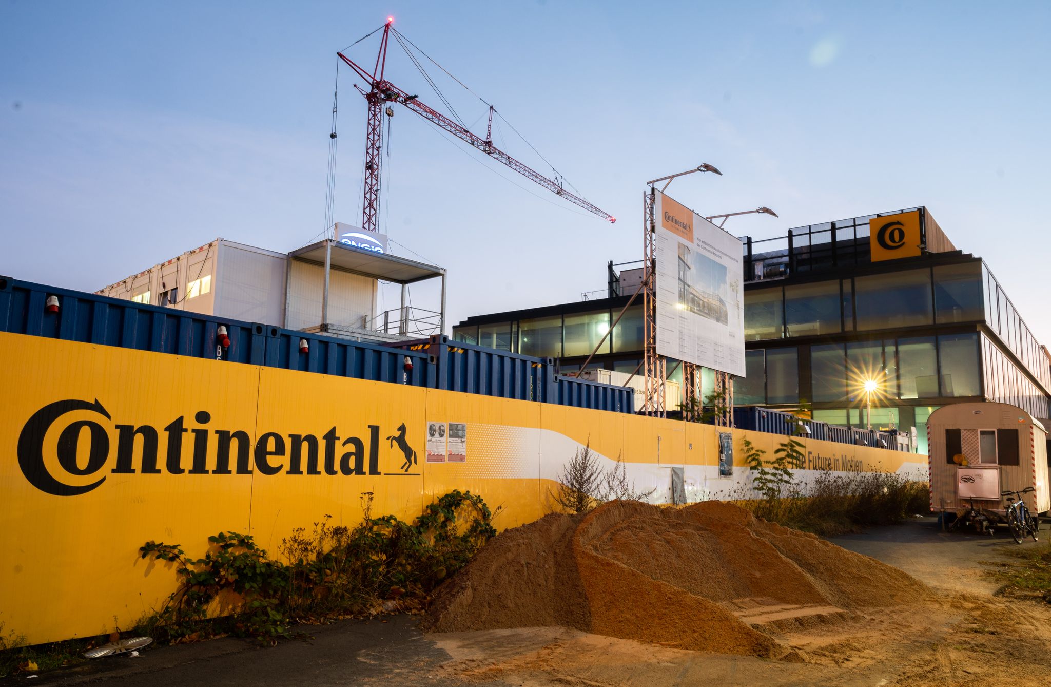 Continental sieht 2022  Belastungen