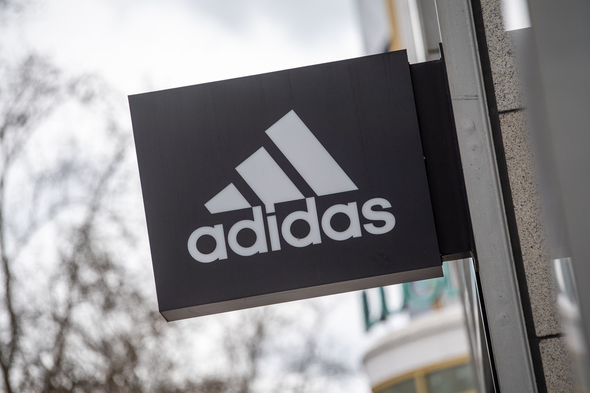 Adidas steht trotz großer Probleme zum Standort Asien