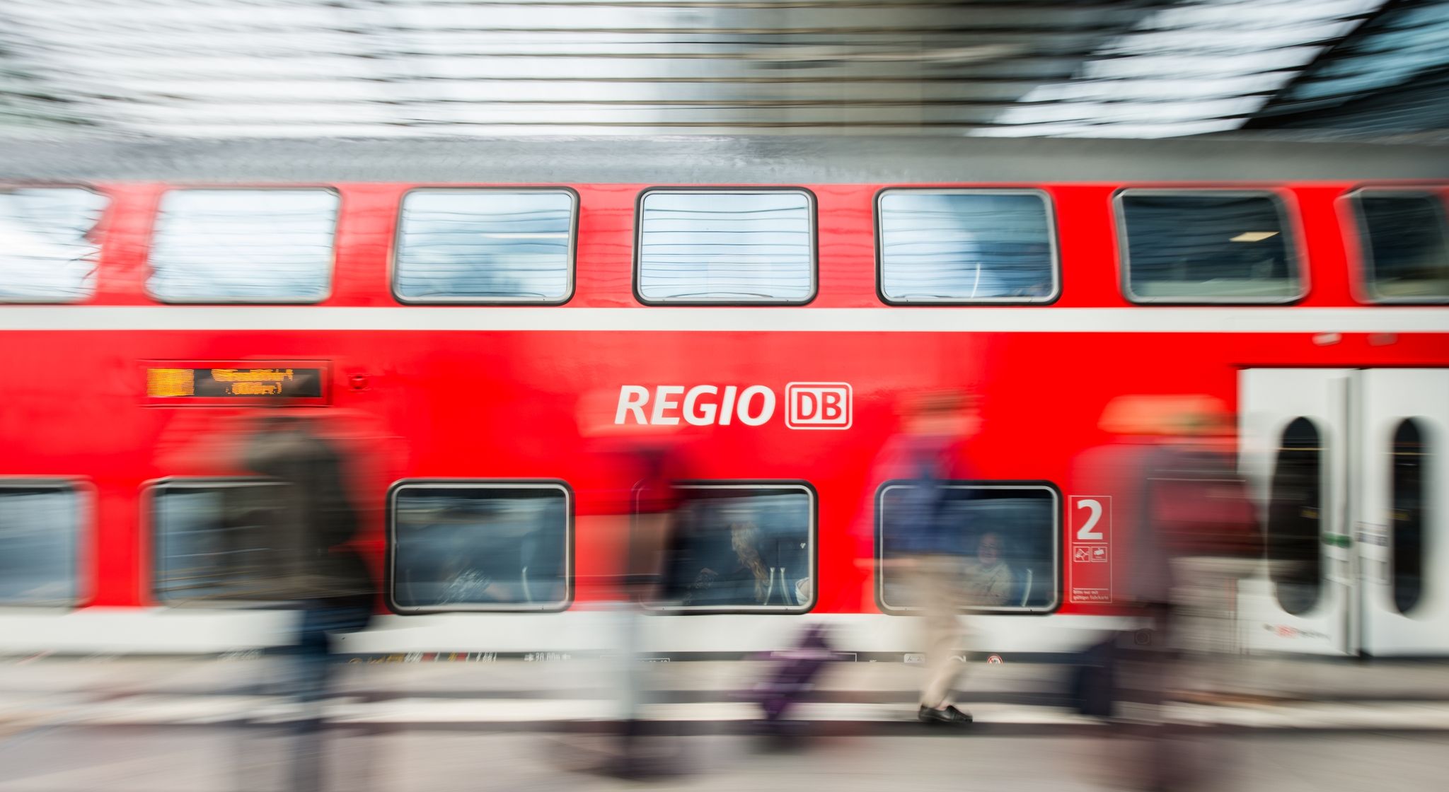 Deutsche Bahn verschärft 3G-Kontrollen im Nahverkehr