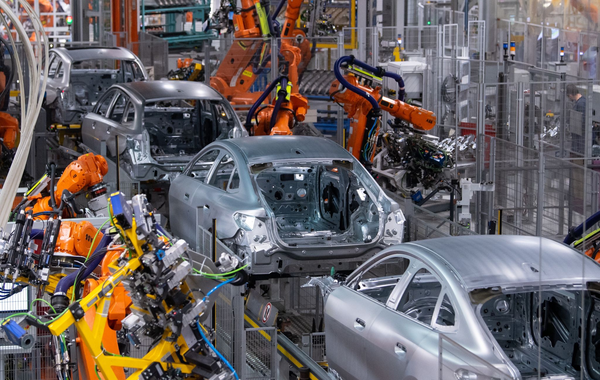 Hohe Nachfrage: BMW plant Zusatzschichten für E-Auto i4