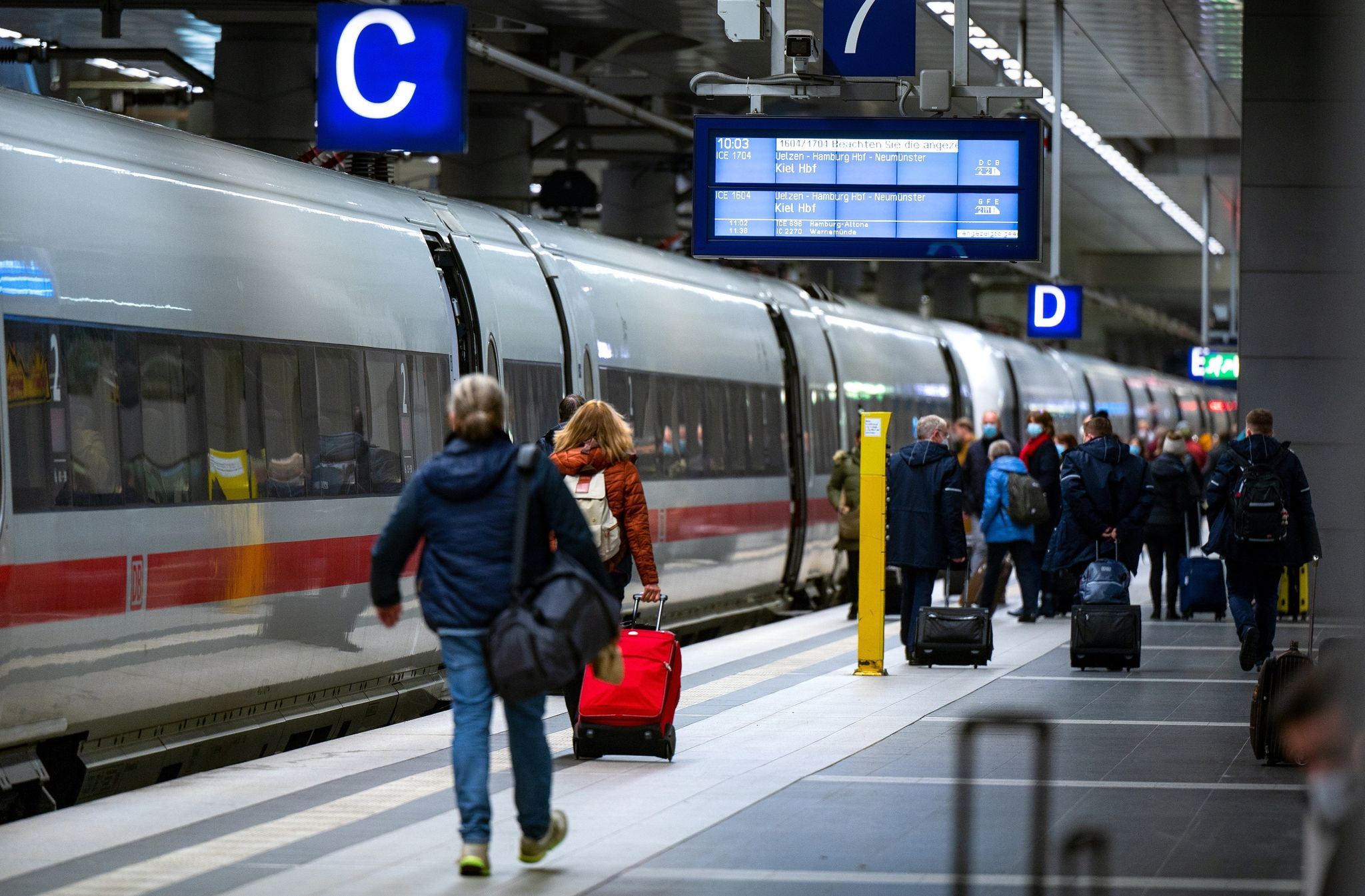 Bahn will Weihnachtsverkehr mit Zusatzzügen entlasten