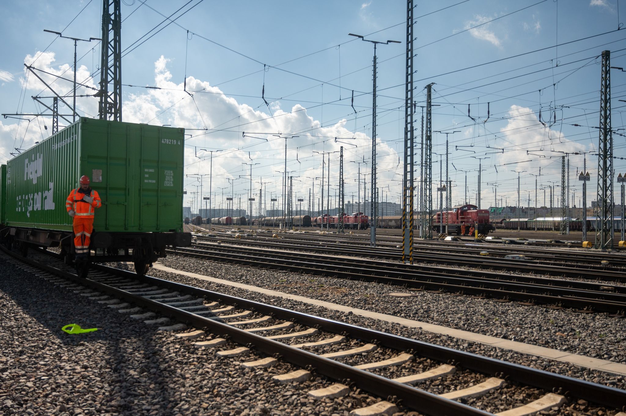 Bahn stellte in diesem Jahr 22.000 neue Mitarbeiter ein