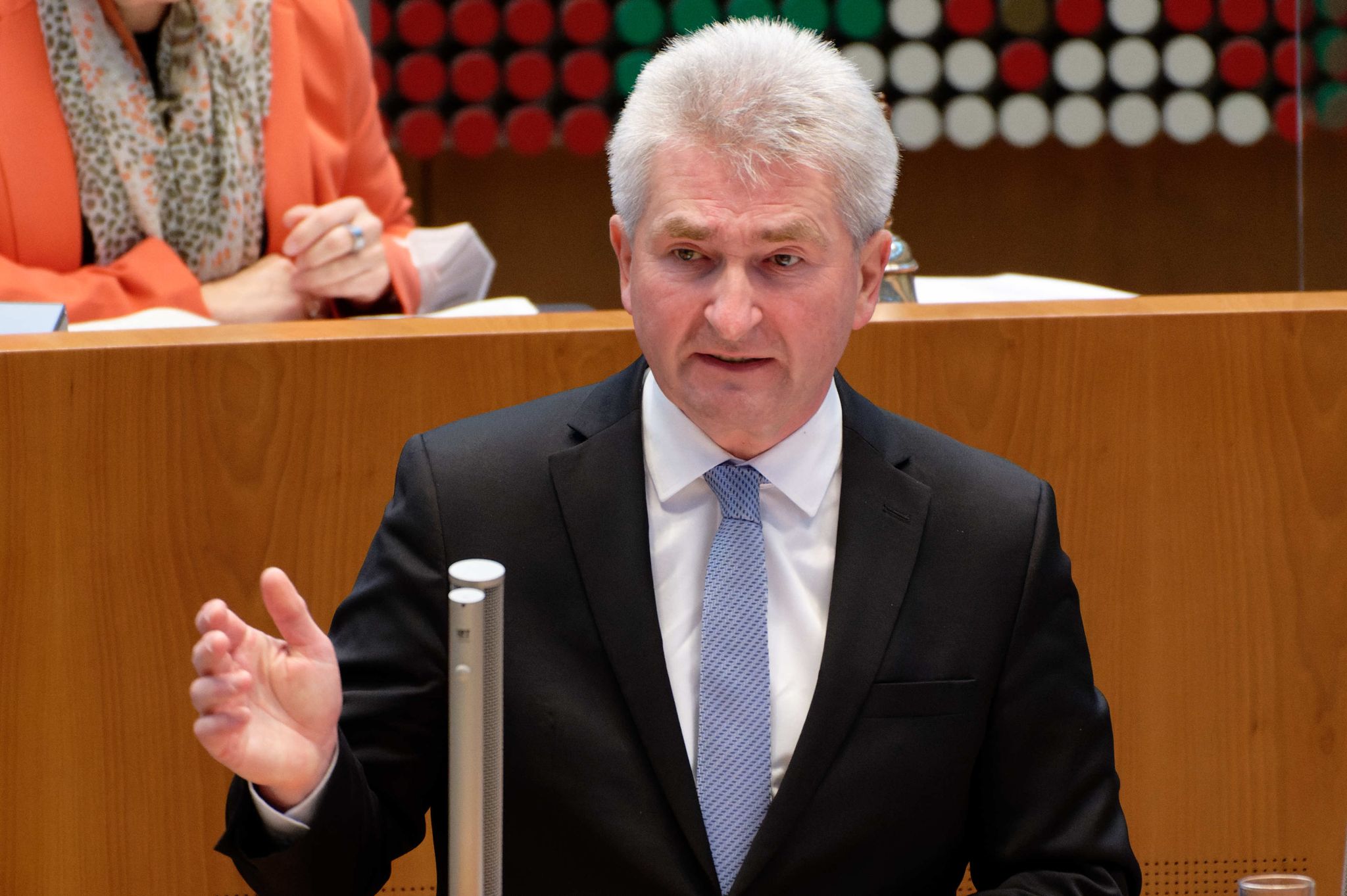 Länder für Verlängerung und Nachbesserung der Corona-Hilfen