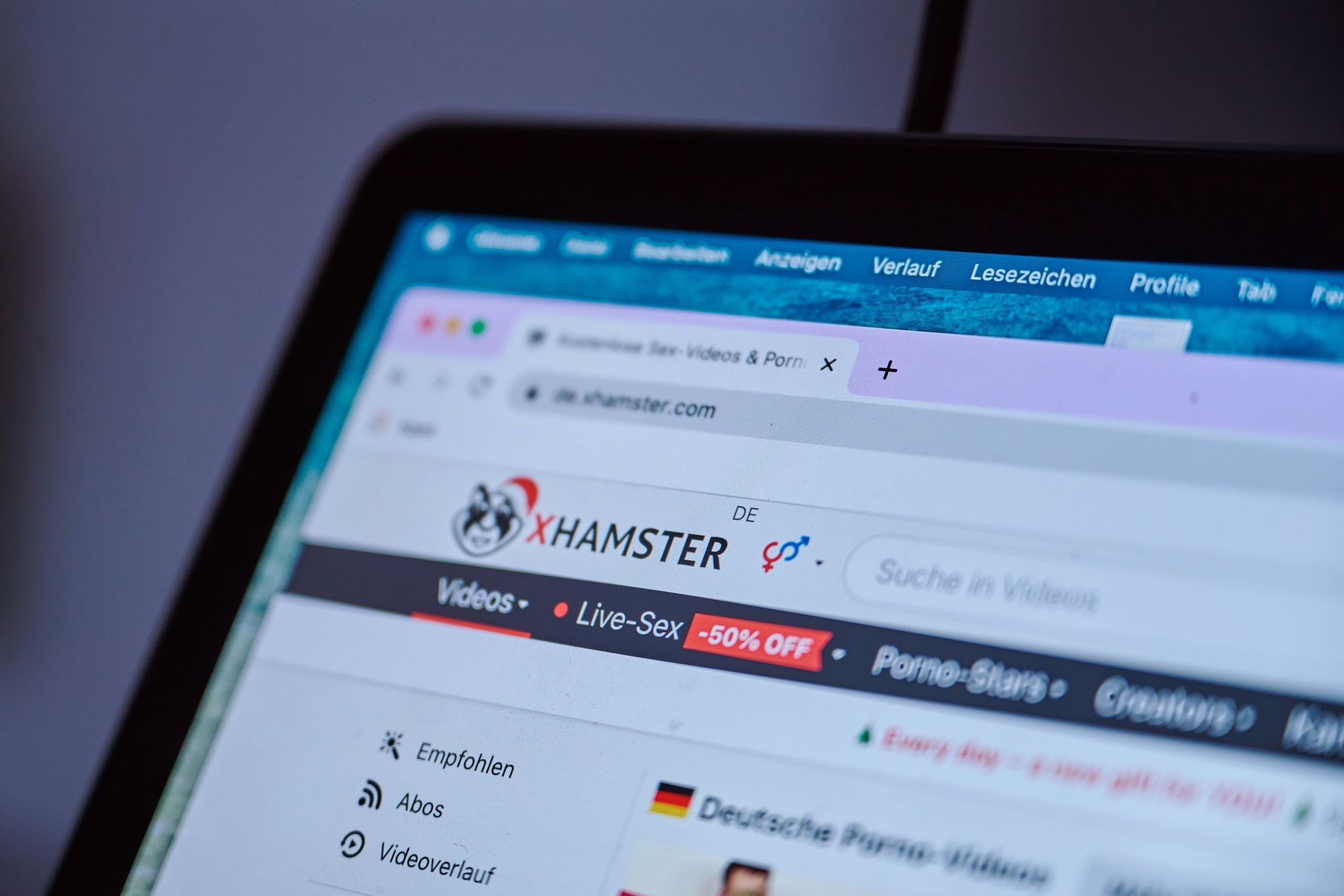 Problemfall Porno: Portal xHamster droht Netzsperre