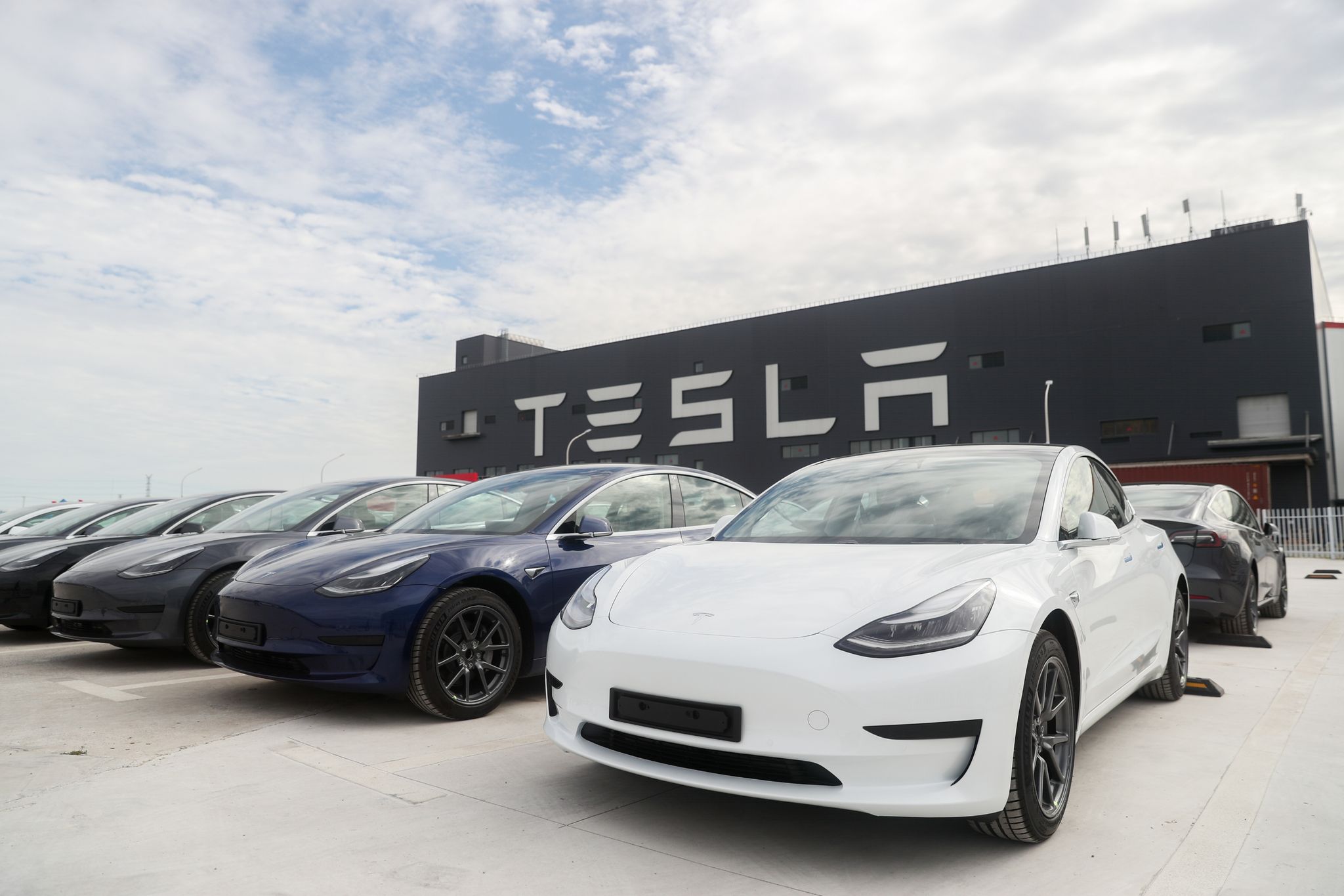 Tesla ruft rund 200.000 Fahrzeuge in China zurück