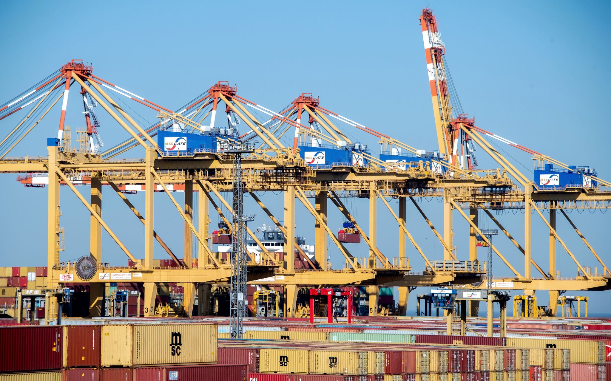 Aufträge für Industrie steigen überraschend deutlich