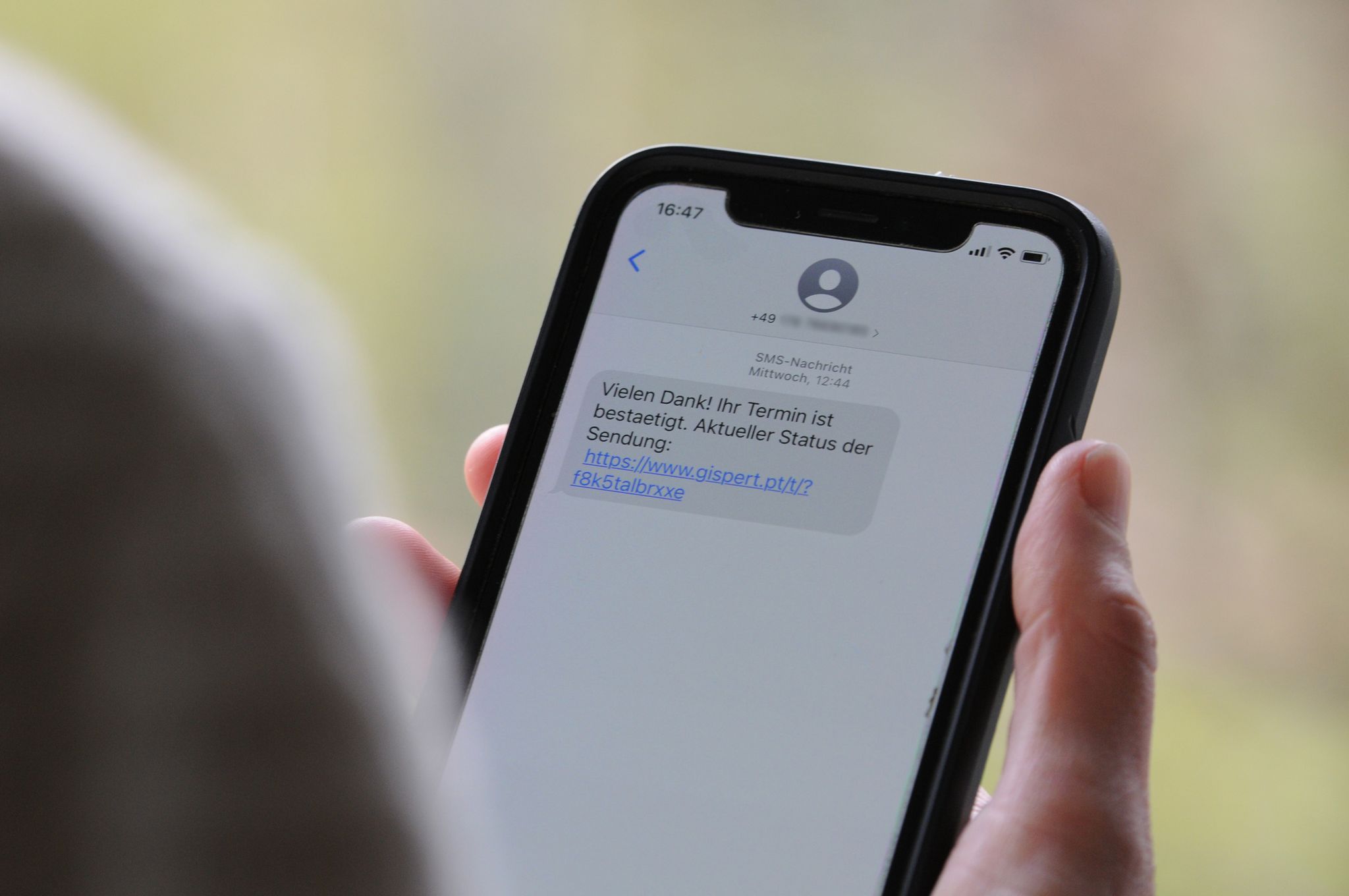 «Smishing»-Masche: Weiter massenhaft Betrugs-SMS auf Handys