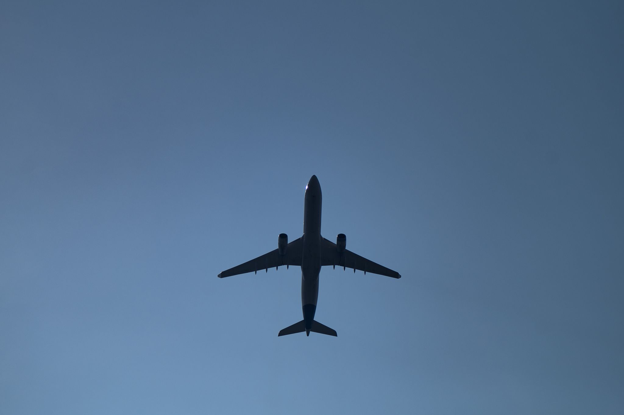 Flugverkehr in Europa geht wegen Omikron-Variante zurück