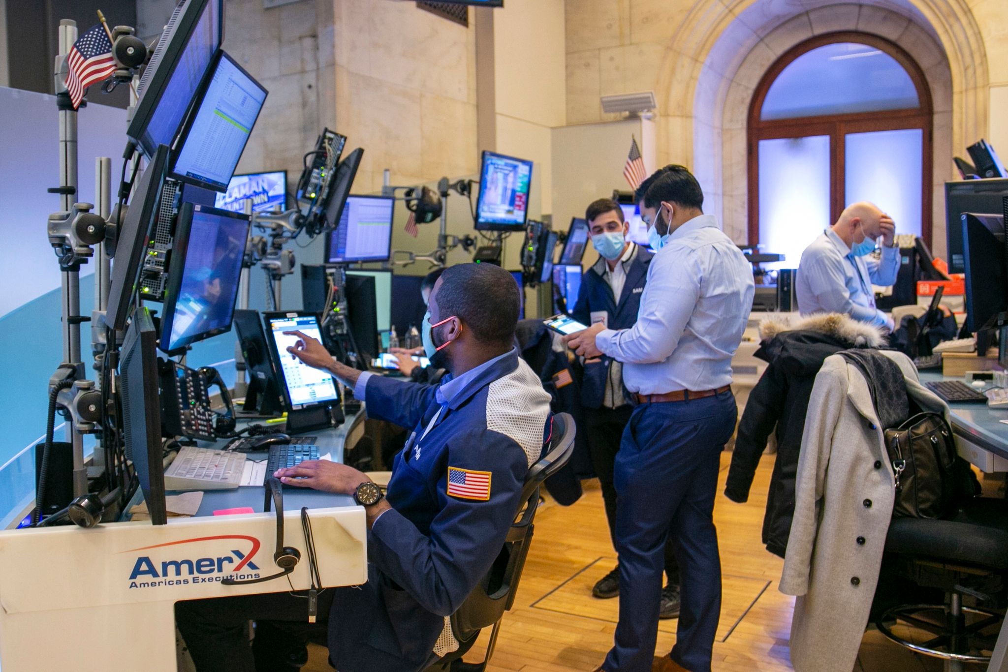 Nasdaq schwach: Auf und Ab an US-Börsen geht weiter