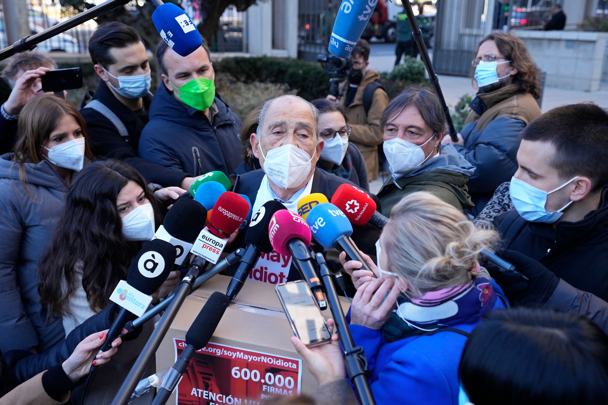 «Alt, aber kein Idiot»: Aktion gegen Banken erfolgreich