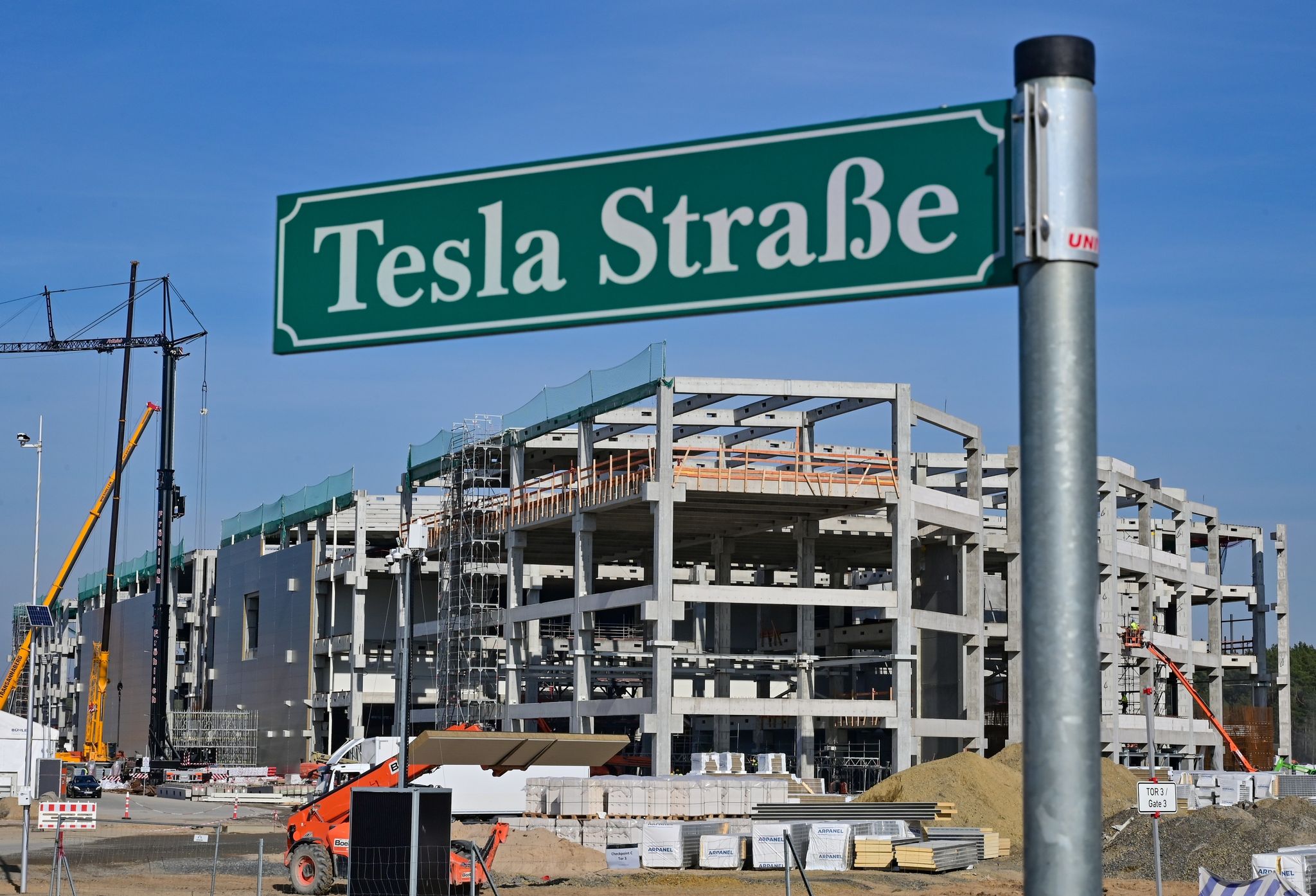 Genehmigung für Tesla-Fabrik in Brandenburg ist da