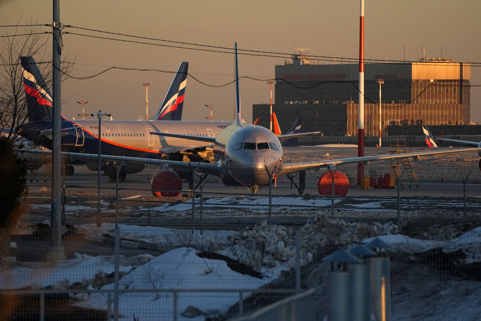 Russlands Luftfahrt ohne West-Technik unter Druck