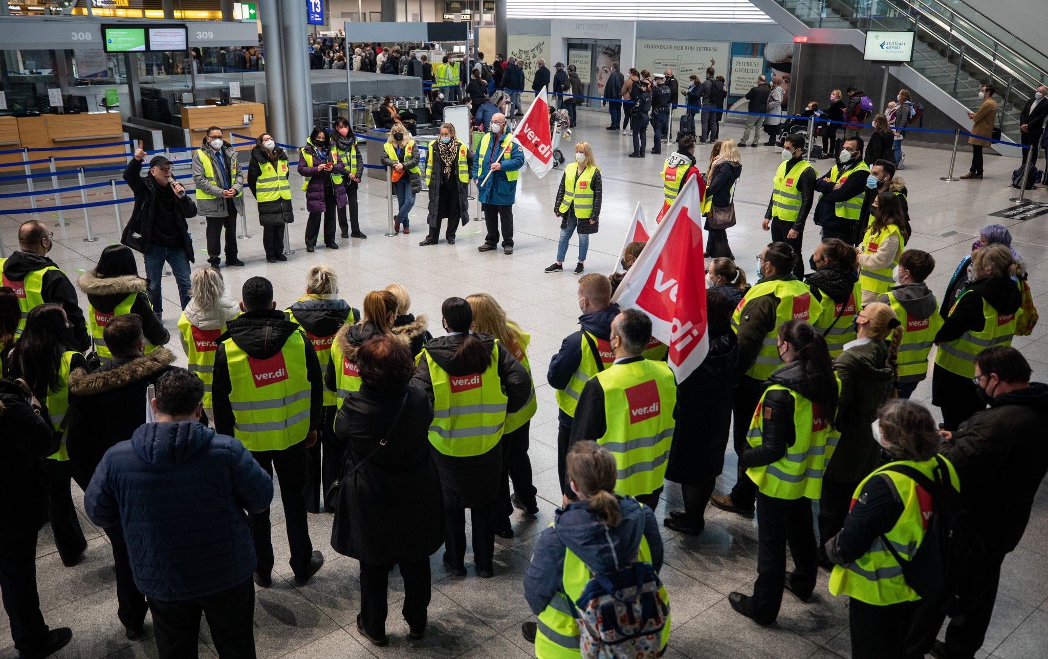 Verdi ruft an acht Flughäfen zum ganztägigen Warnstreik auf