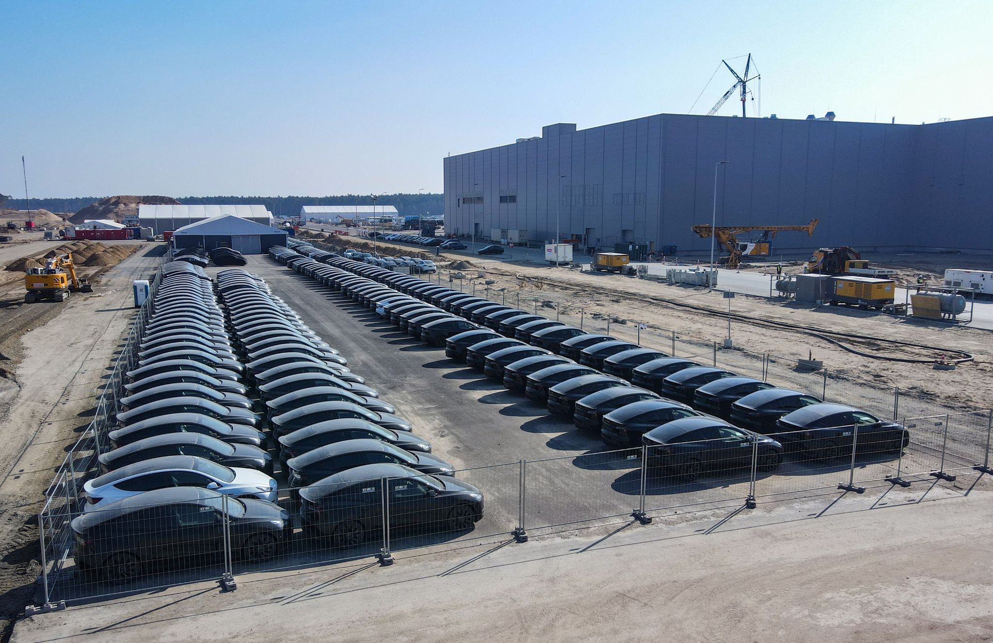 Tesla-Fabrik startet: Diskussion über Wasserversorgung