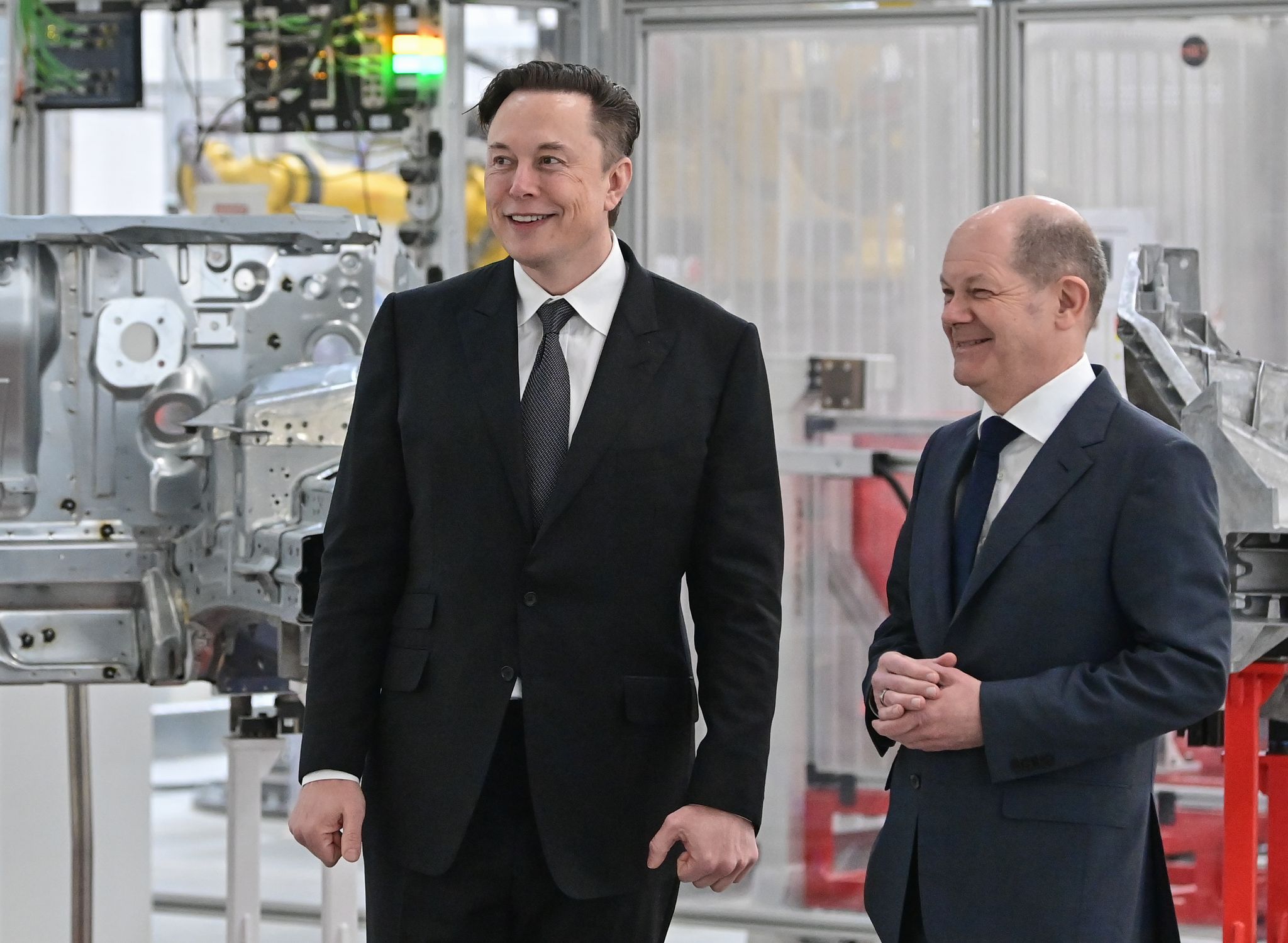 Tesla ist in Deutschland gestartet – Scholz sieht Signal