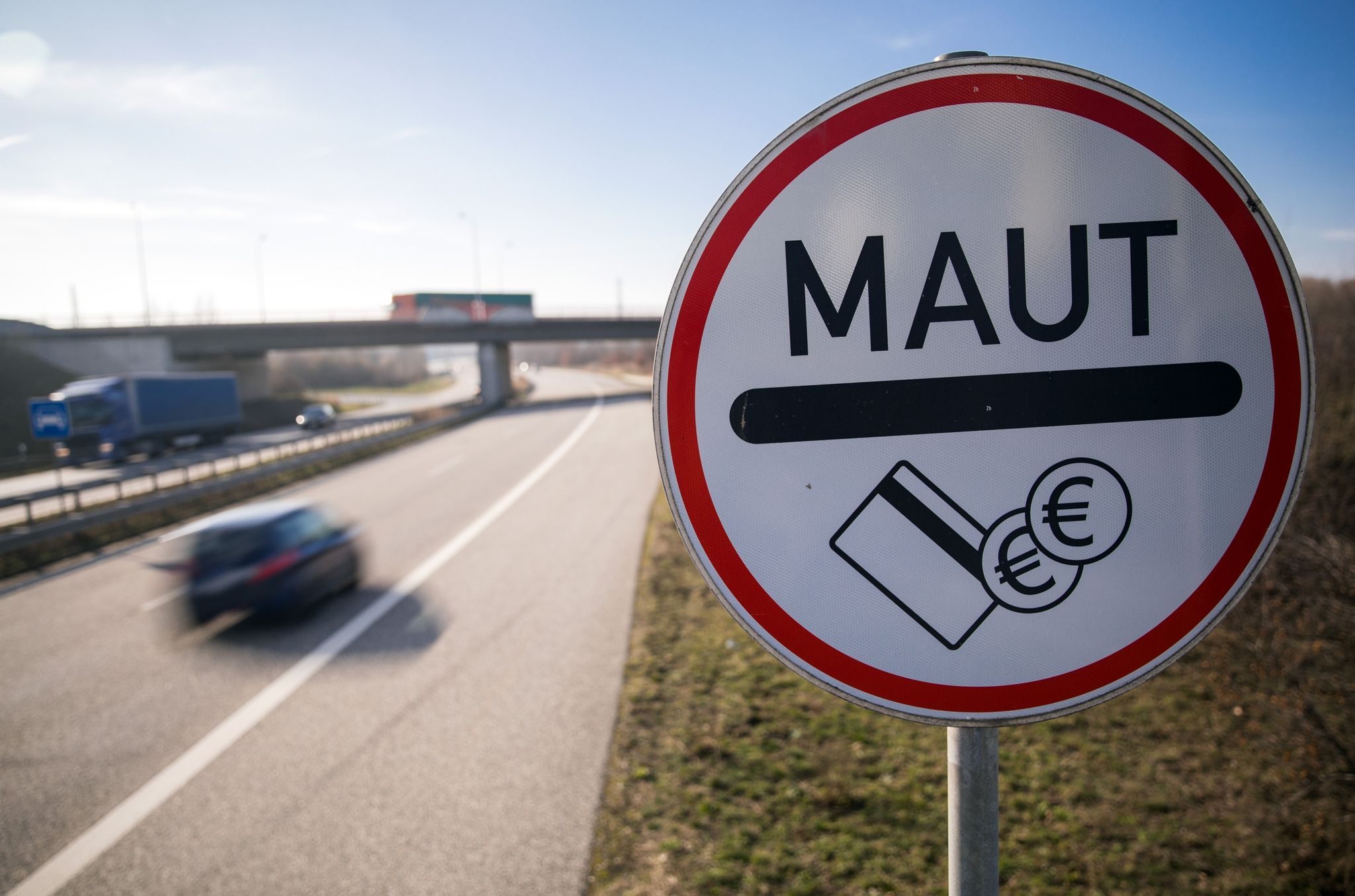 Gescheiterte Pkw-Maut: Schadenersatz-Anspruch für Betreiber