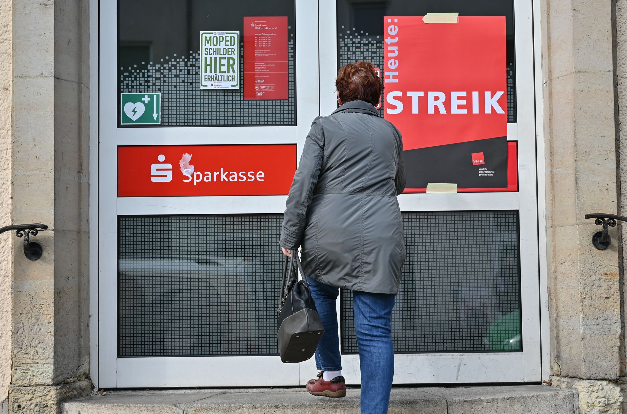 Öffentliche Banken: Mehr Geld und mehr Homeoffice