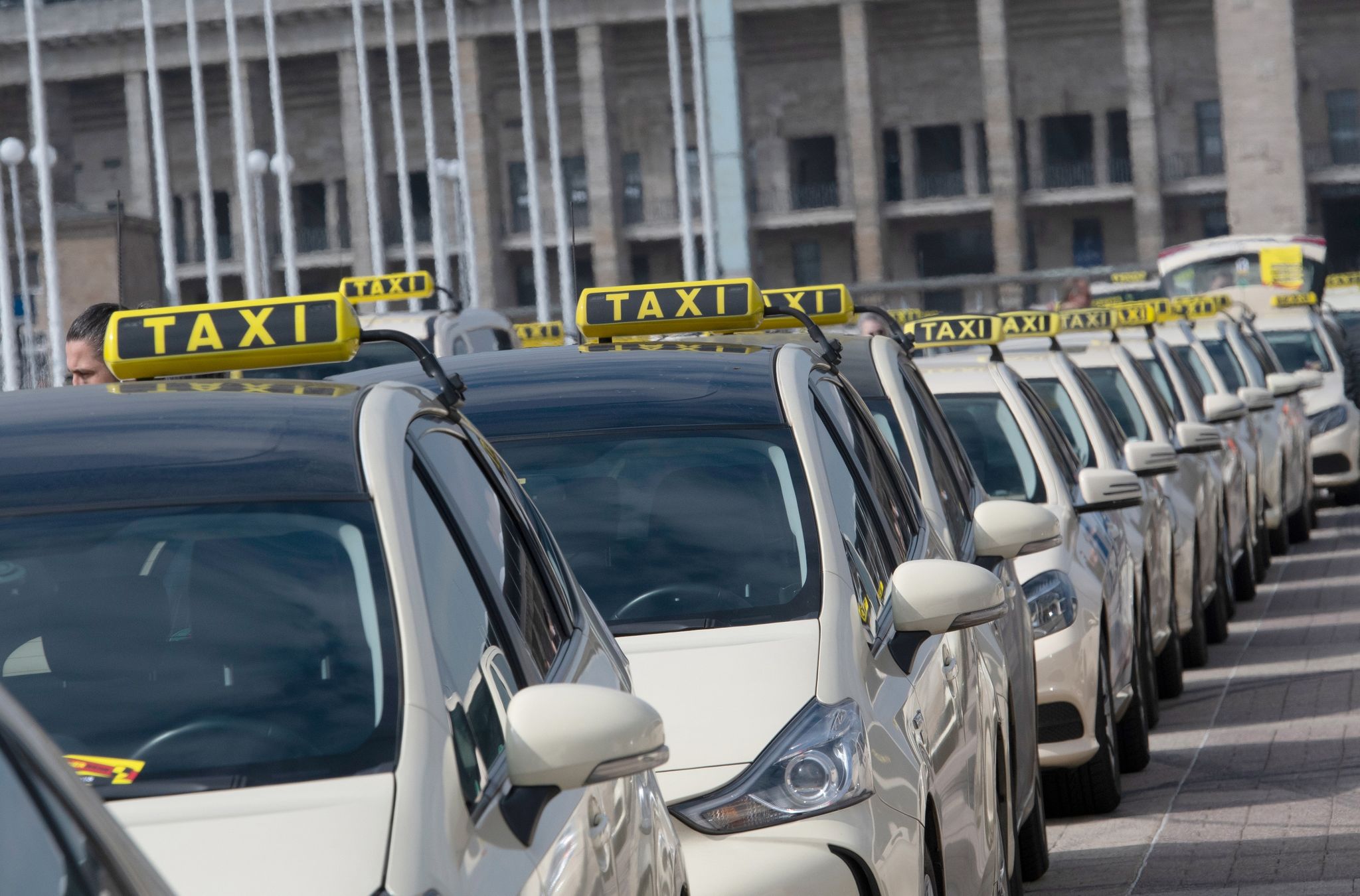 «Spritpreise machen uns tot»: Taxibranche in der Dauerkrise