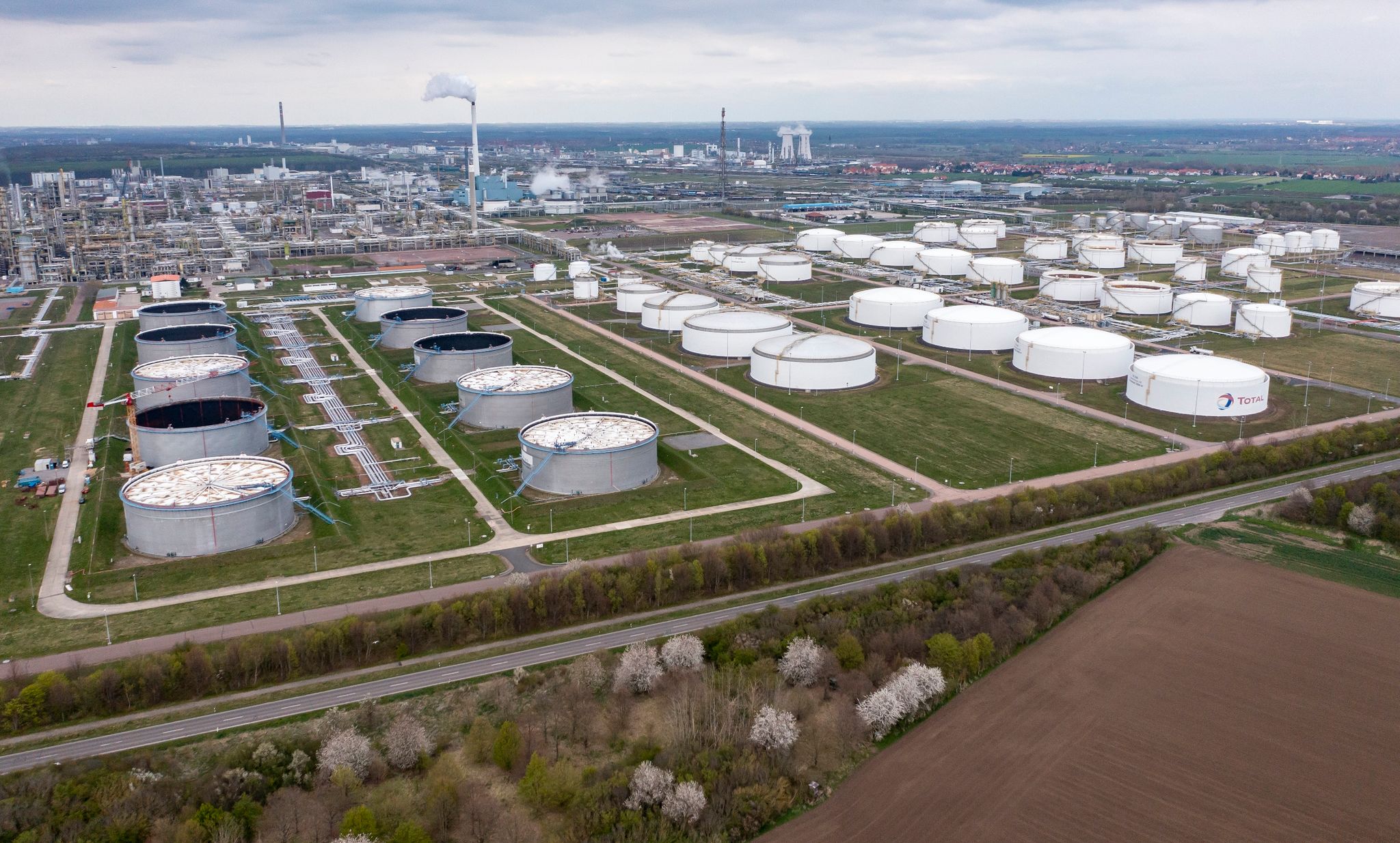 Deutschland und Polen suchen Alternativen zu russischem Öl