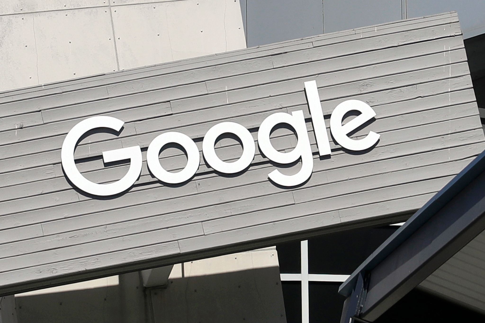 Google-Mutter Alphabet wächst etwas langsamer