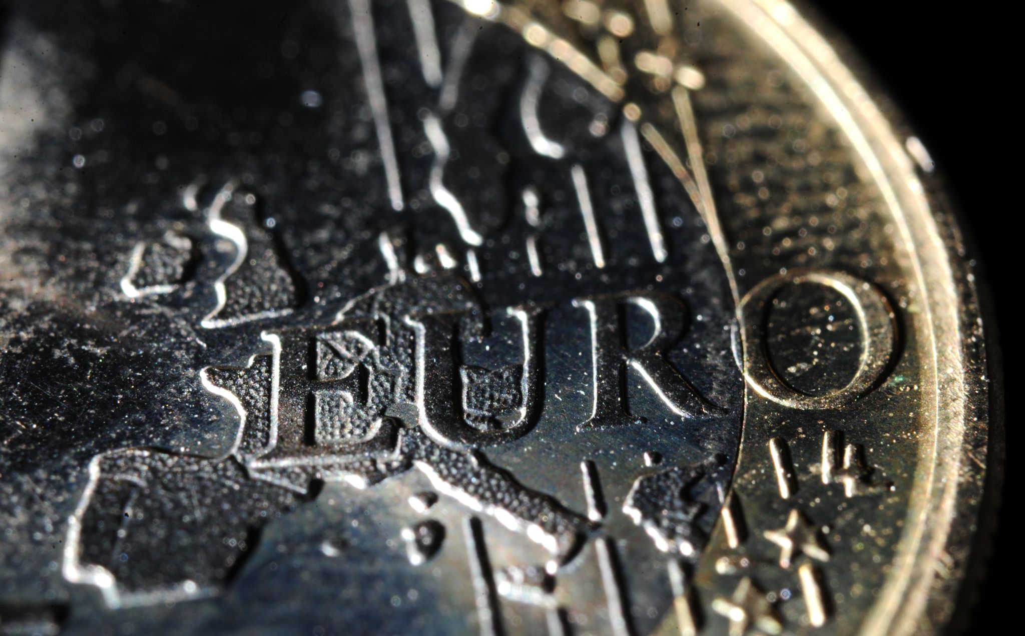 Euro unter 1,05 US-Dollar gefallen