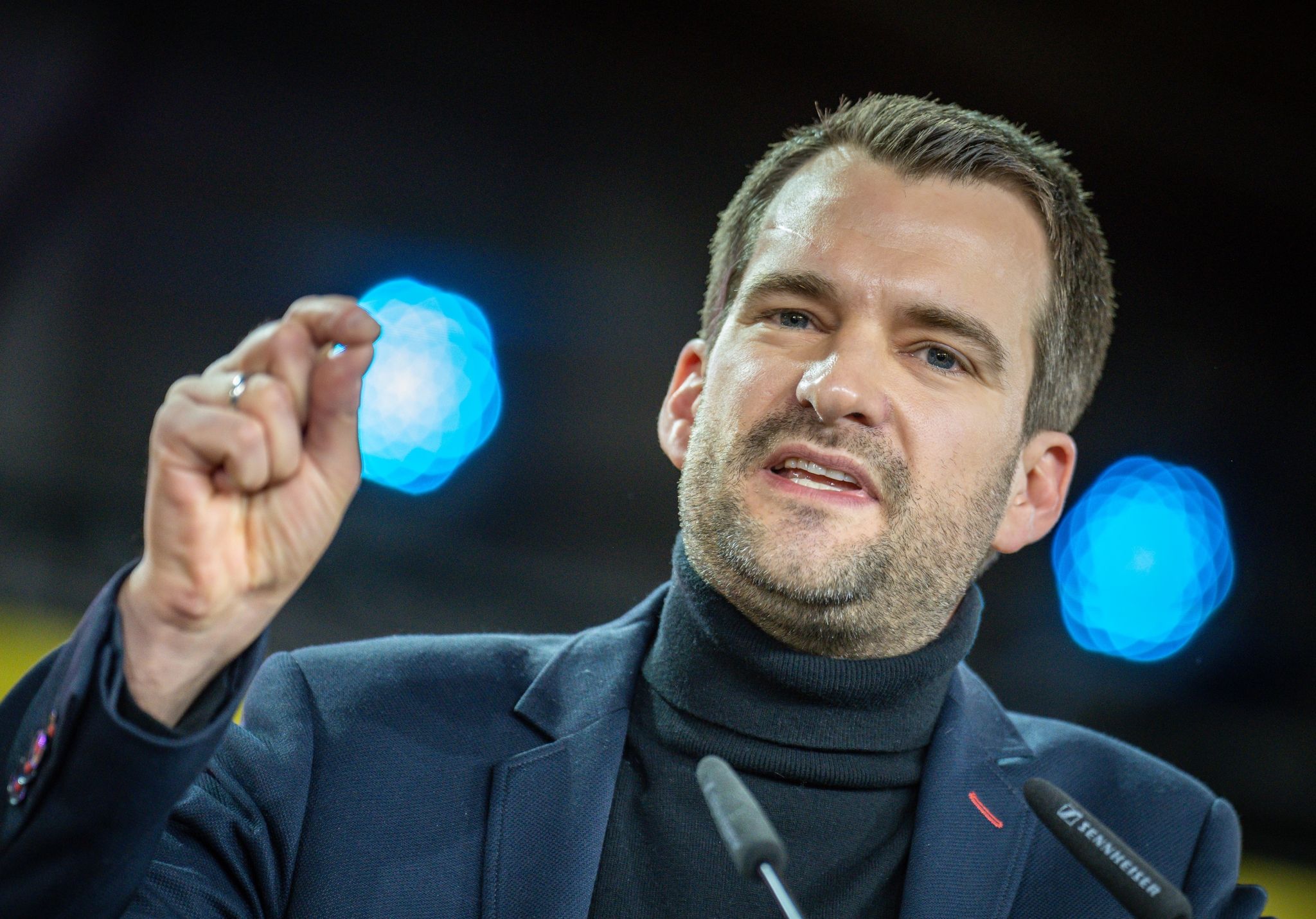 FDP-Vize: Genehmigung von LNG-Terminals als Blaupause