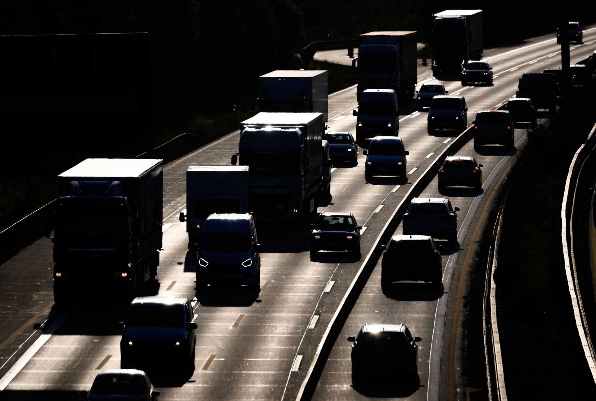 Nur jeder Vierte lehnt Autobahn-Tempolimit generell ab