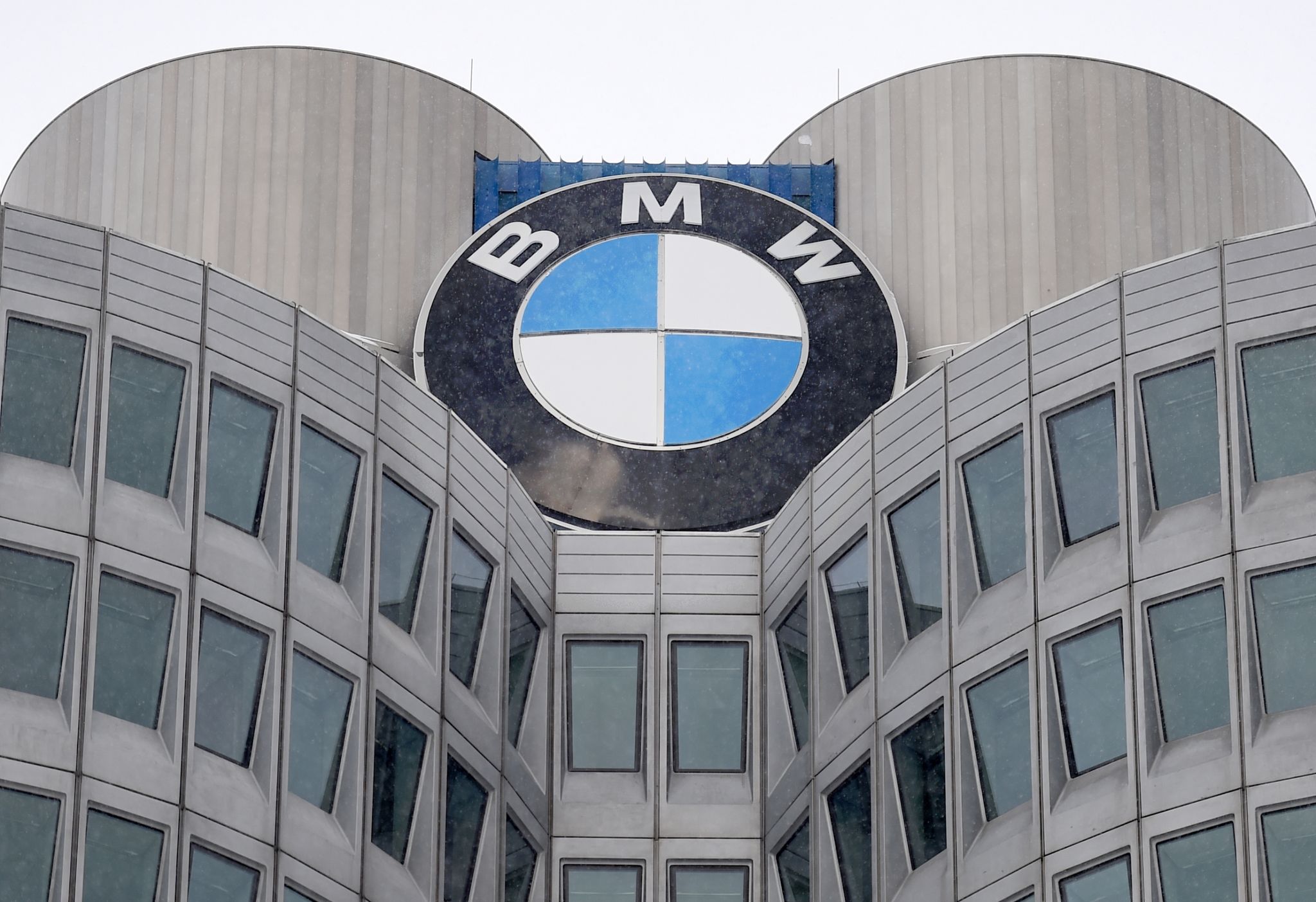 BMW: Staatsanwaltschaft durchsucht Büros