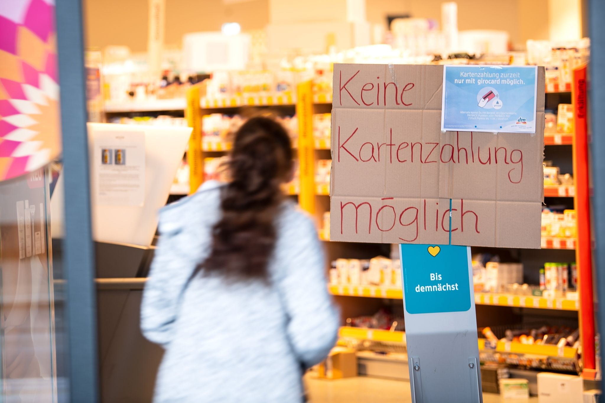 Dienstleister: Kommen nach Problem mit Kartenzahlungen voran