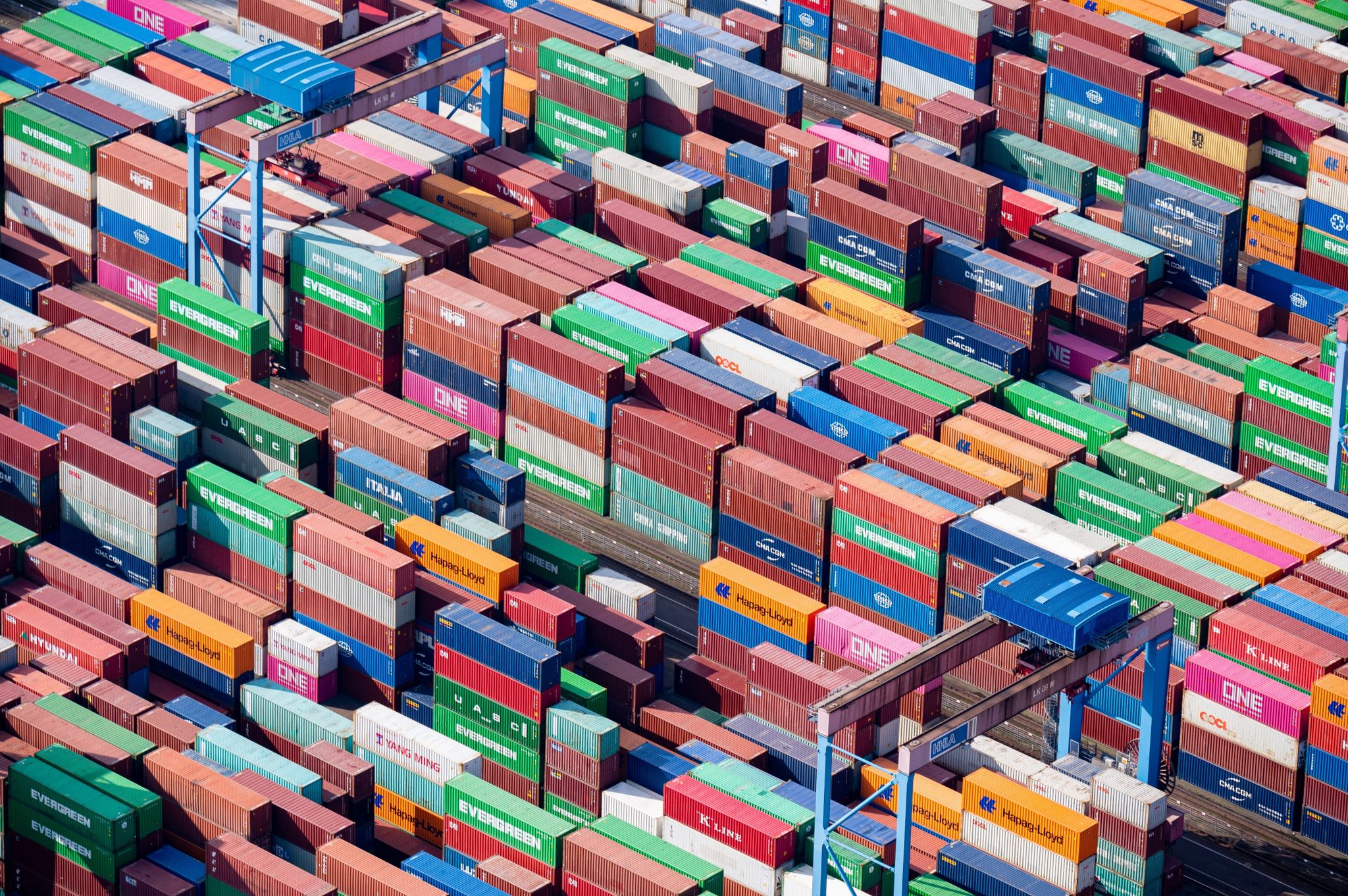 Exportplus im April: Aufwärtstrend oder Strohfeuer?