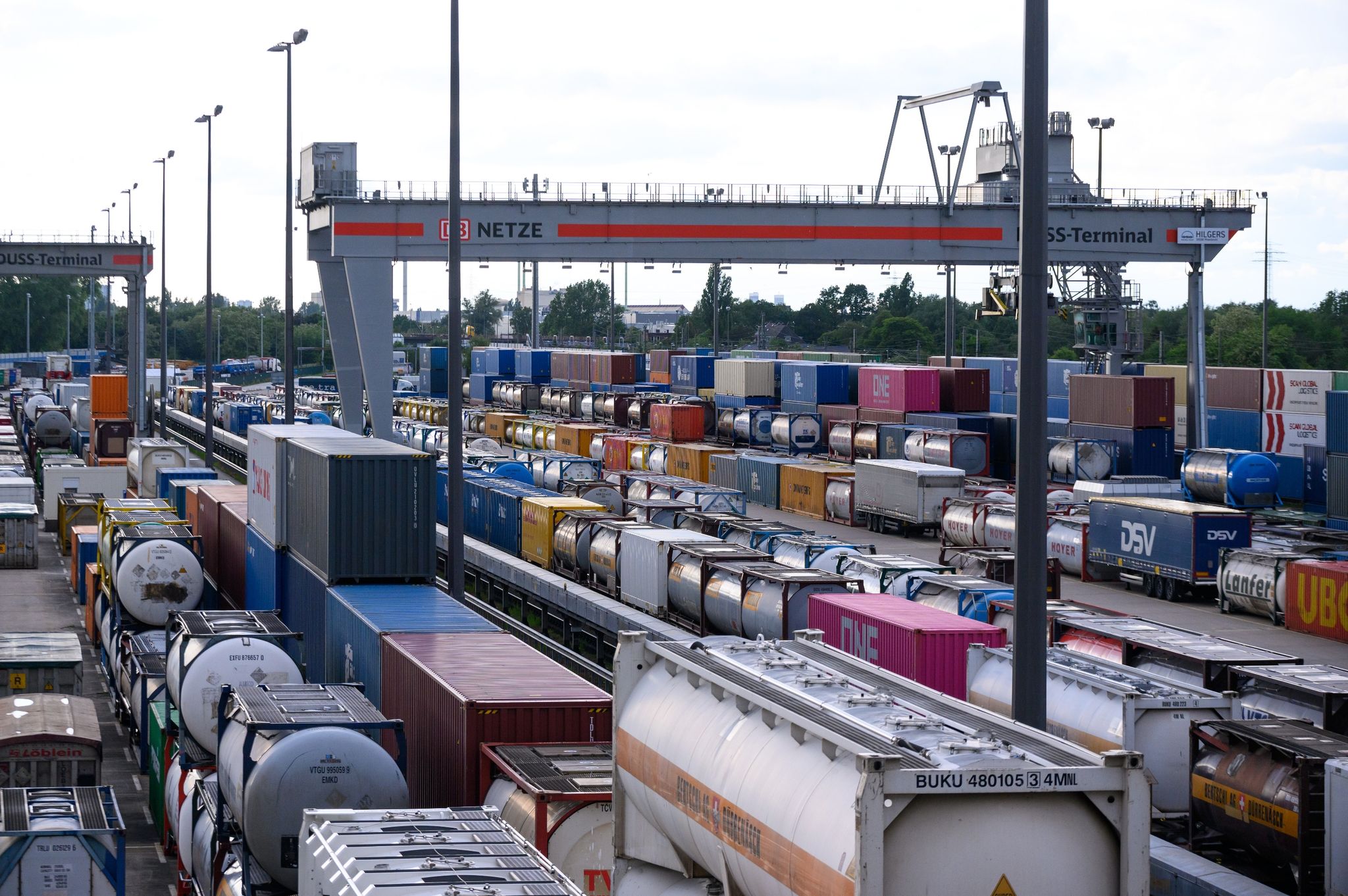 Deutsche Industrie erhält erneut deutlich weniger Aufträge