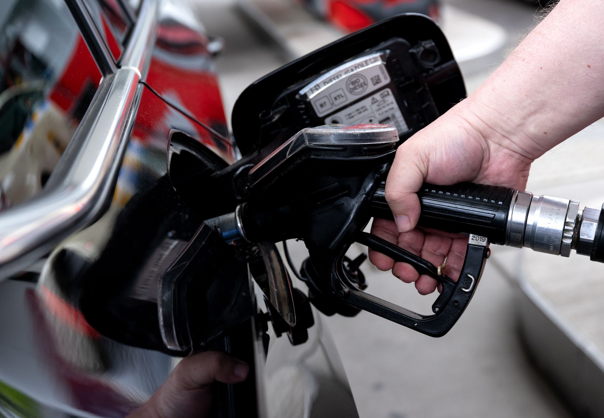 Diesel kratzt an 2-Euro-Marke – Spritpreise steigen weiter