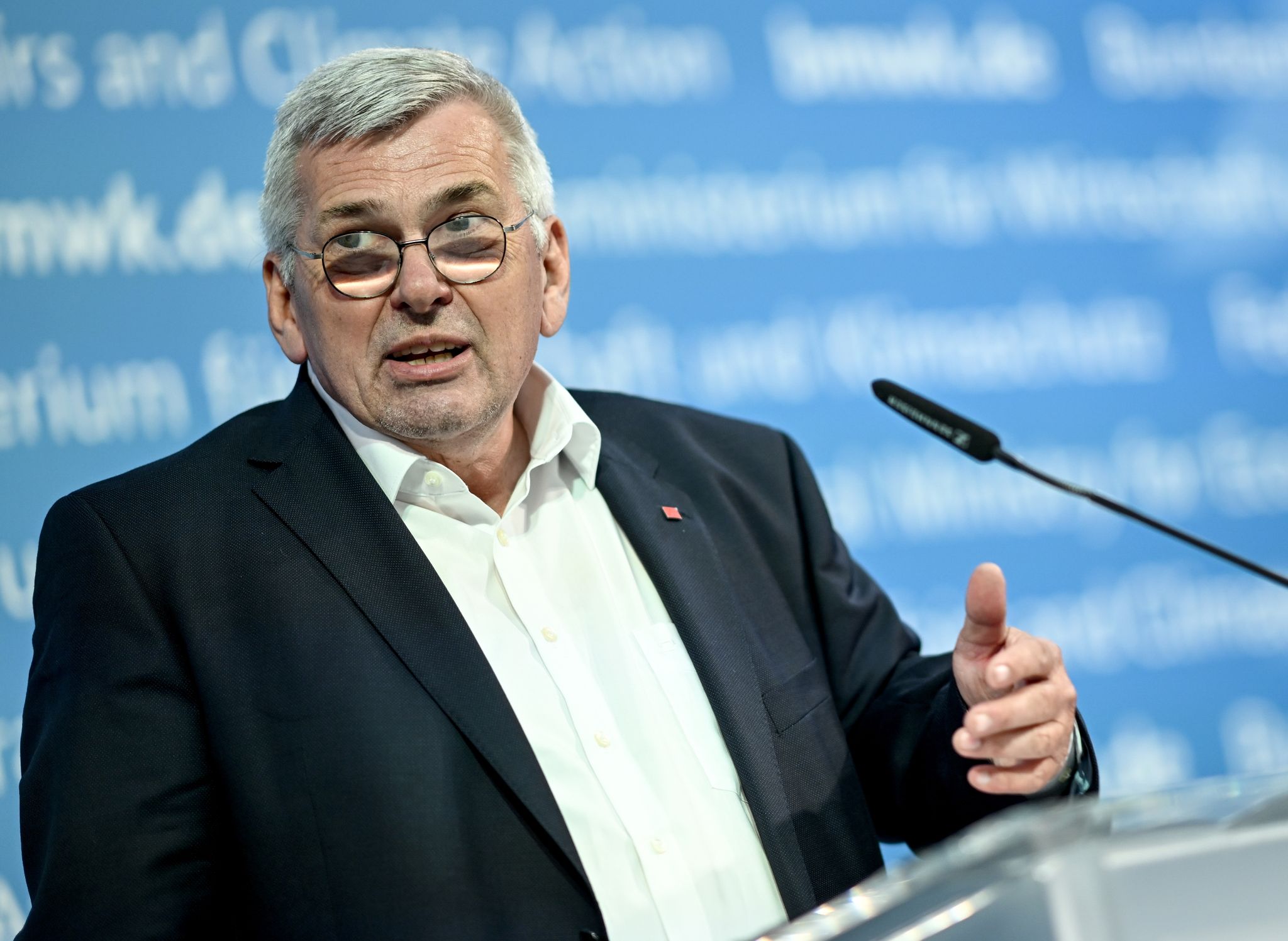IG-Metall-Chef fordert weitere Entlastungen