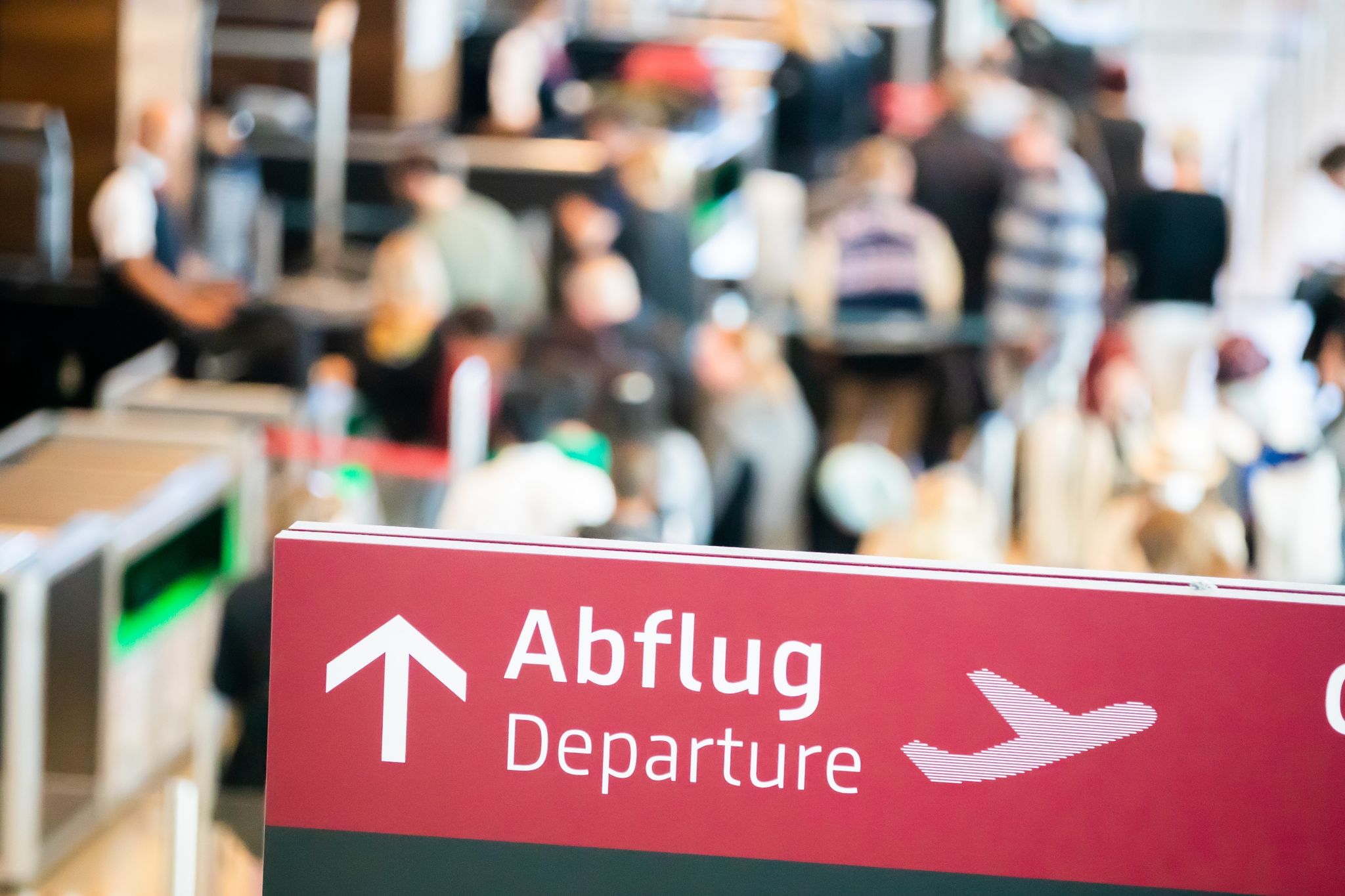 Personalmangel an Flughäfen und bei Airlines: Ausweg gesucht