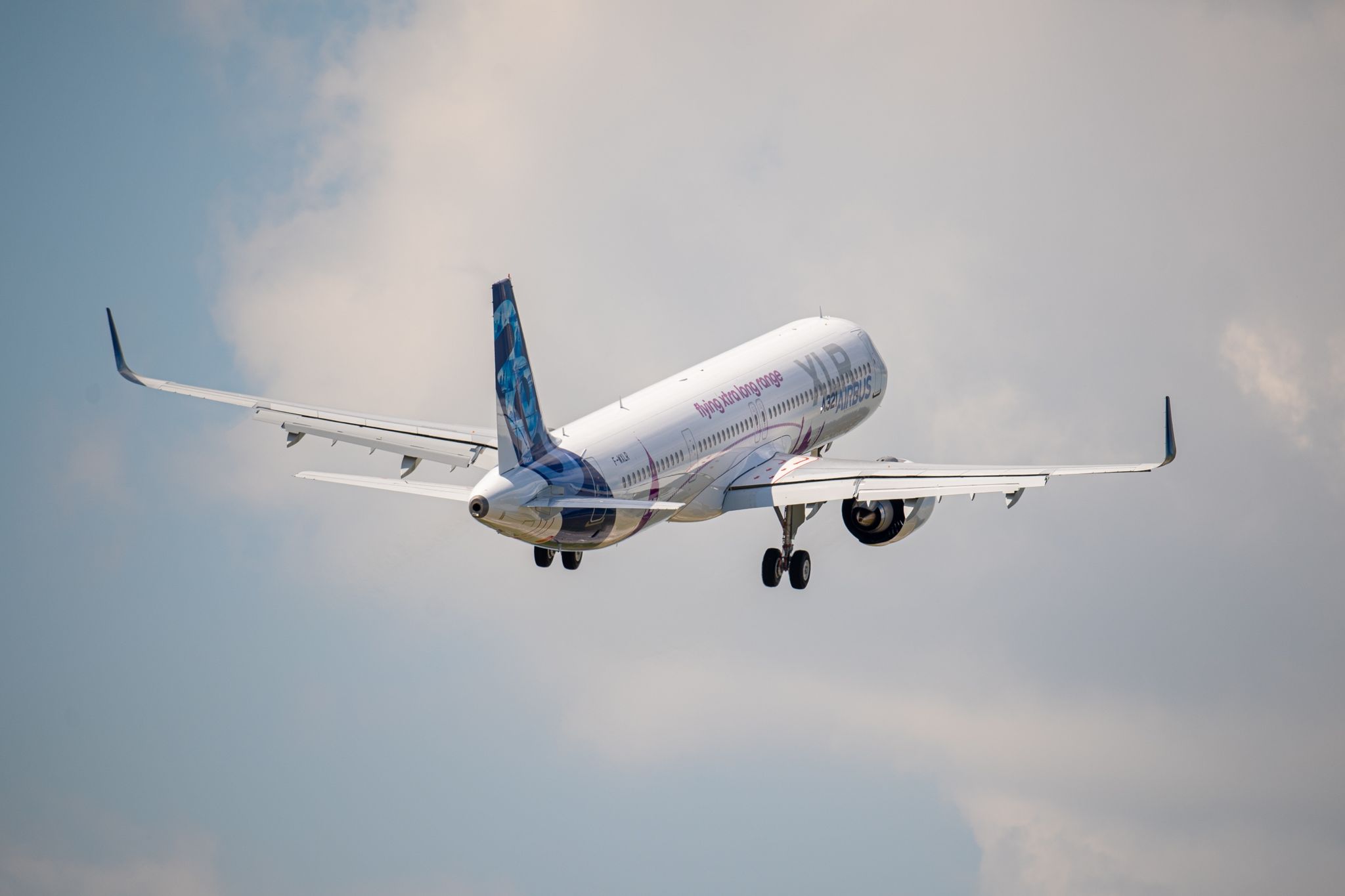Kleinster Airbus-Langstreckenjet fliegt erstmals