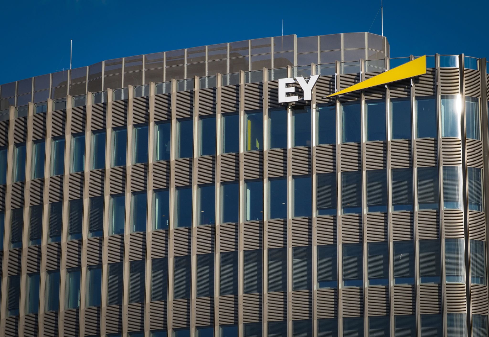 Ernst & Young zahlt 100 Millionen Dollar Strafe in USA