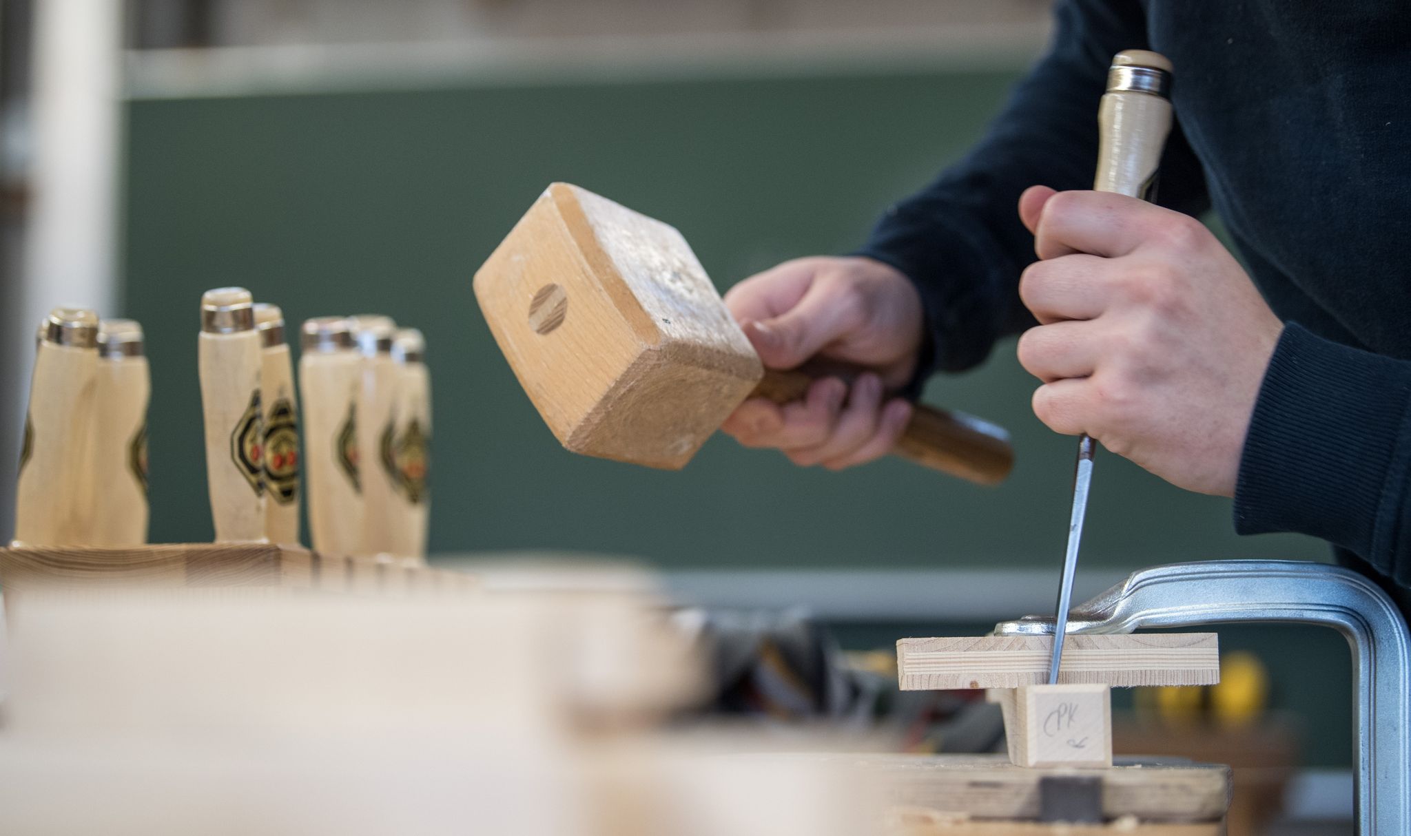Sechsstellige Zahl von Handwerkern gesucht