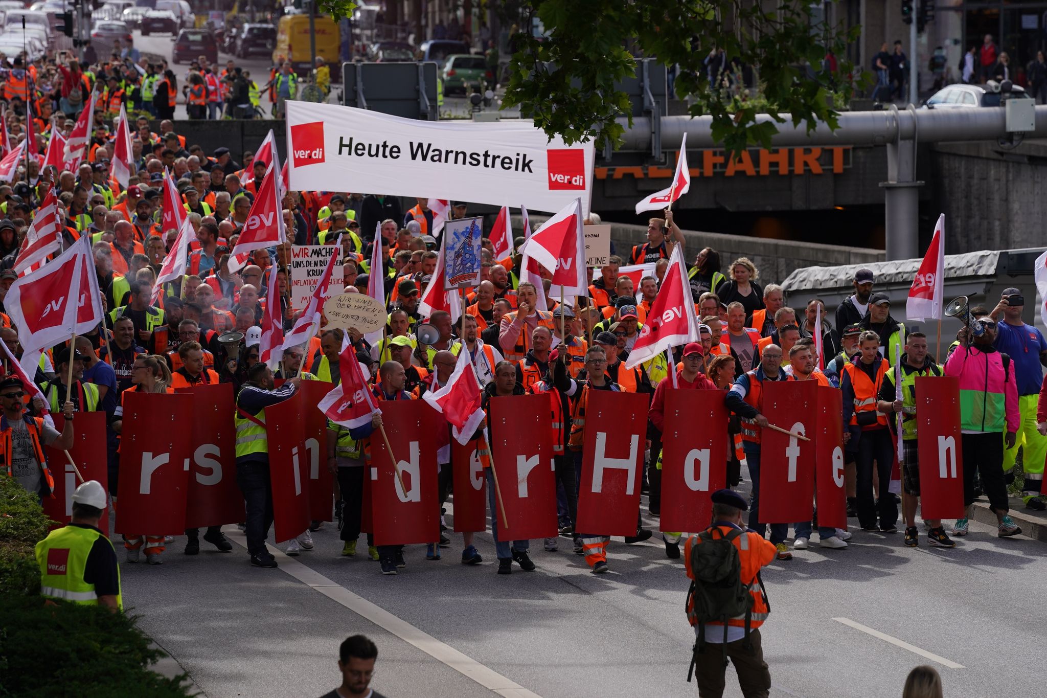 Hafenarbeiterstreik verschärft Schiffsstau auf Nordsee