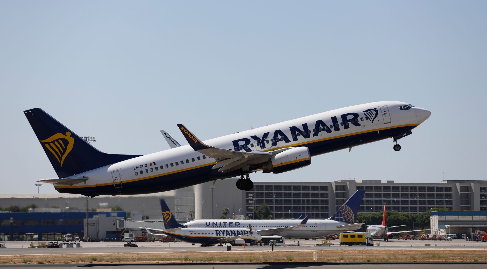 Ryanair peilt nach gutem Quartal starken Sommer an