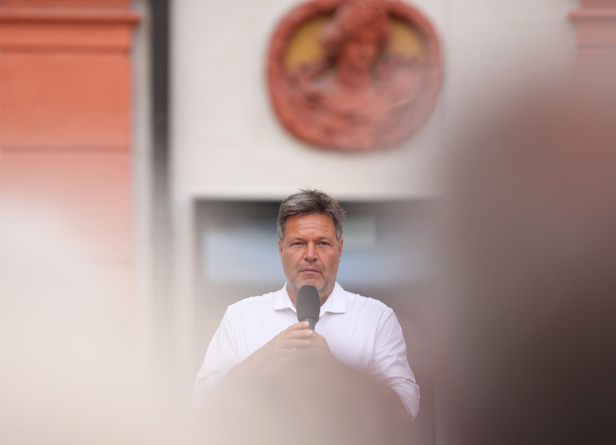 Pfiffe gegen Habeck beim Bürgerdialog