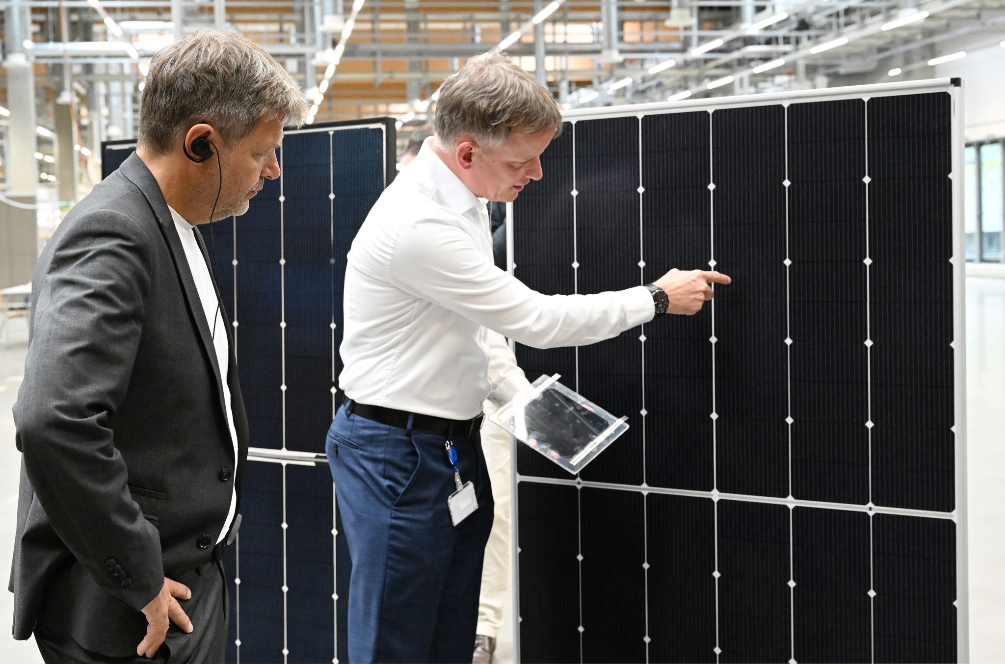 Habeck sieht Chancen für Comeback der Solarindustrie