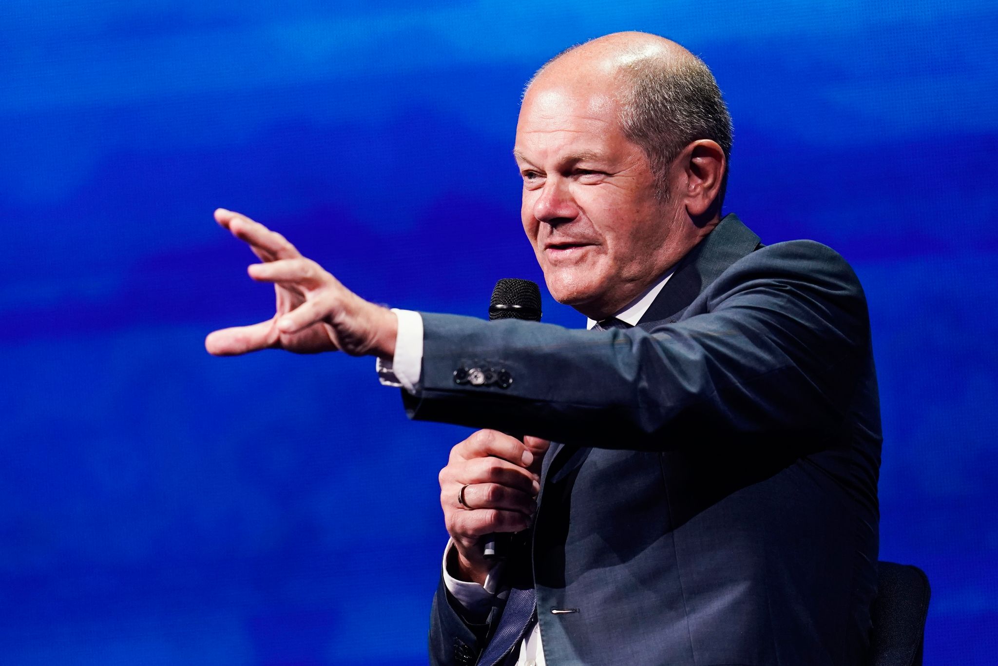 Übergewinnsteuer für Scholz derzeit kein Thema