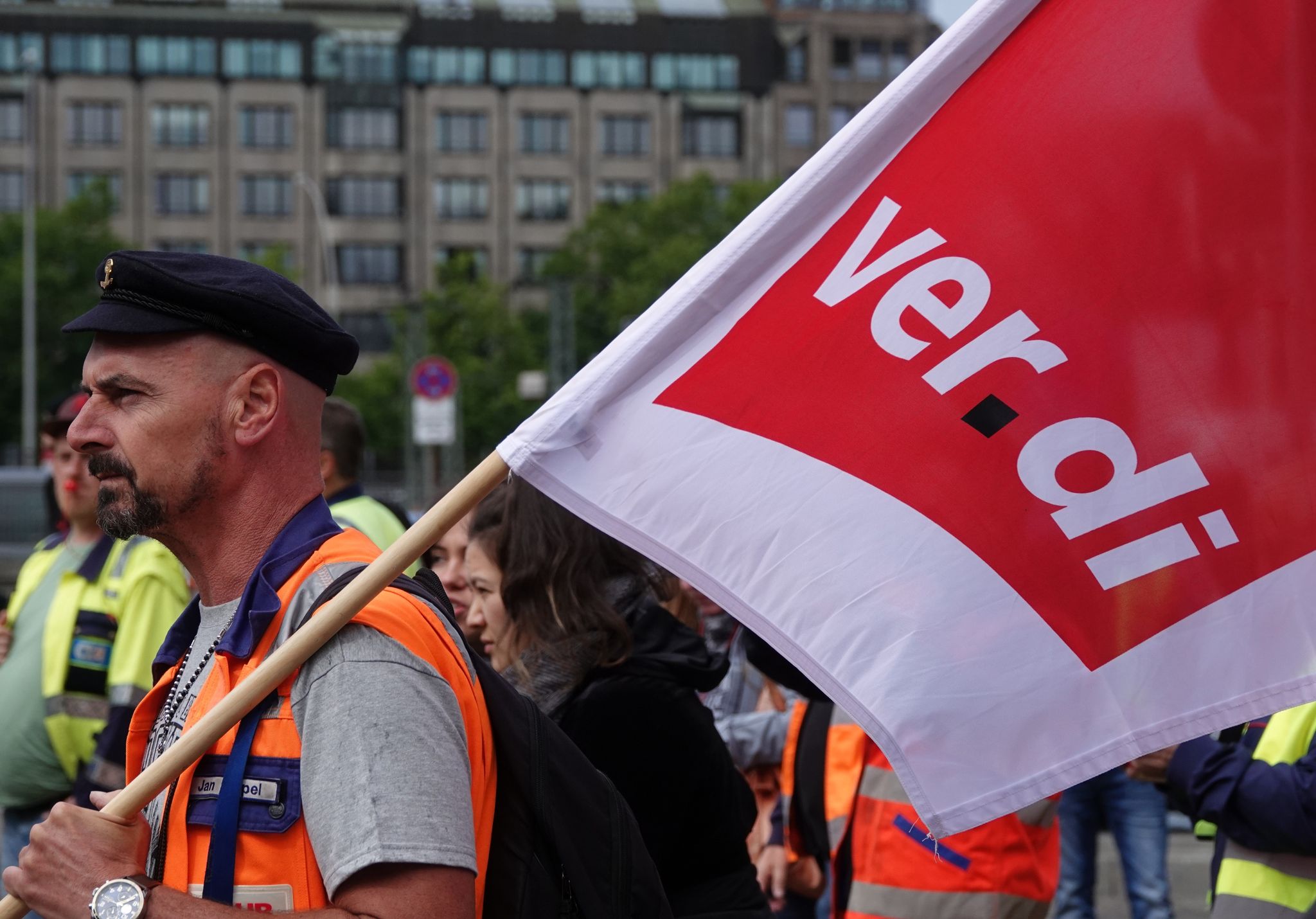 Verhandlungen im Tarifkonflikt für Hafenarbeiter vertagt