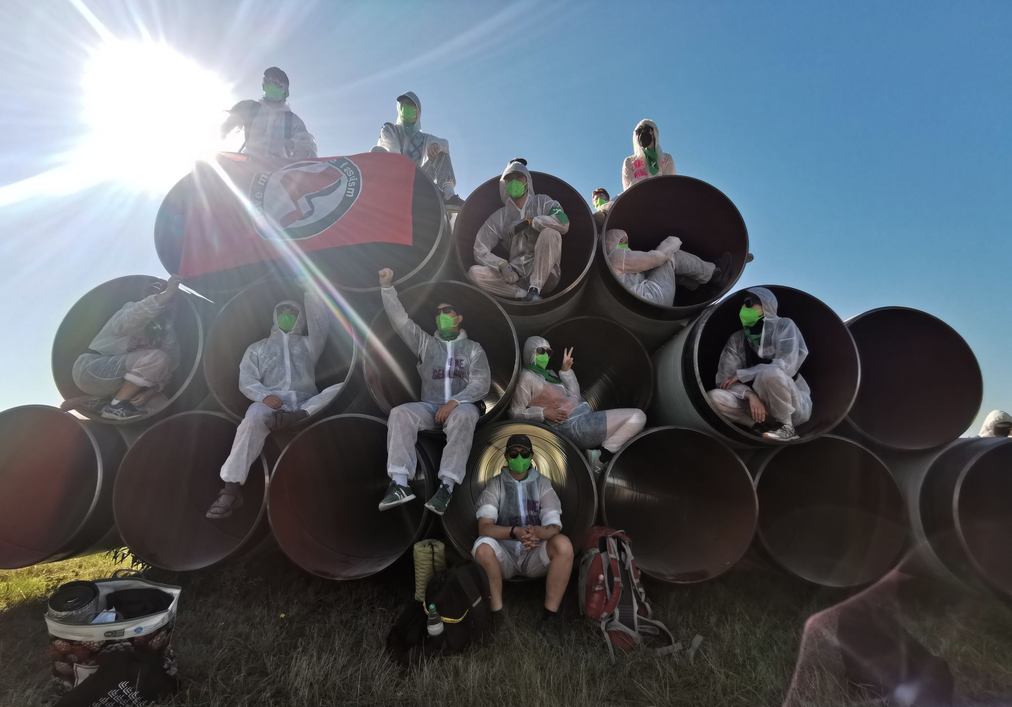 Klimaaktivisten kapern LNG-Baustelle in Wilhelmshaven