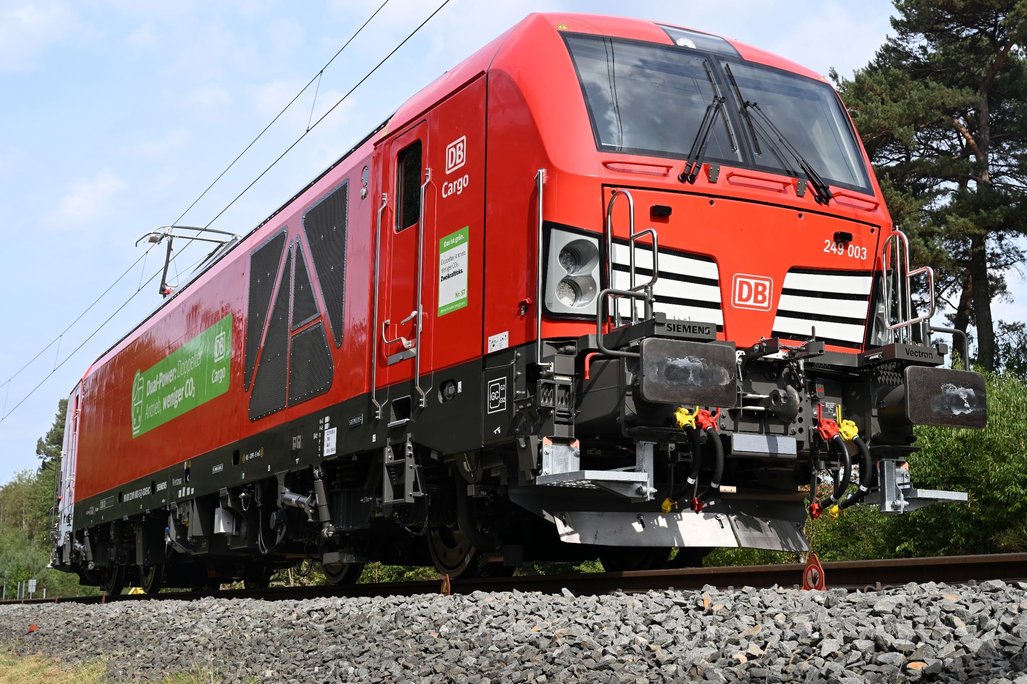Zweikraft-Lok: Alternative Antriebe auf der Schiene