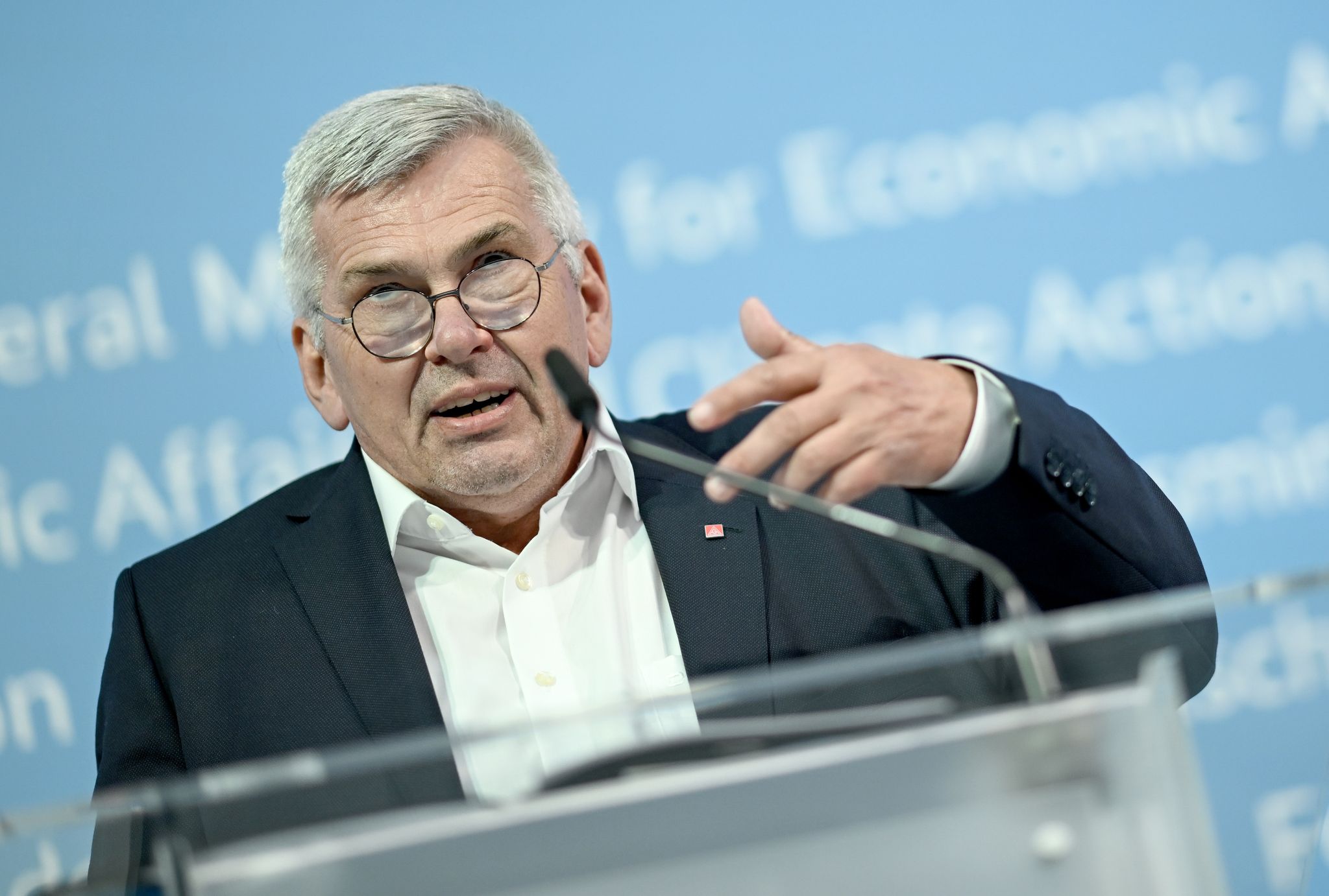 IG-Metall-Chef: Bislang wenig Entlastung für Normalverdiener