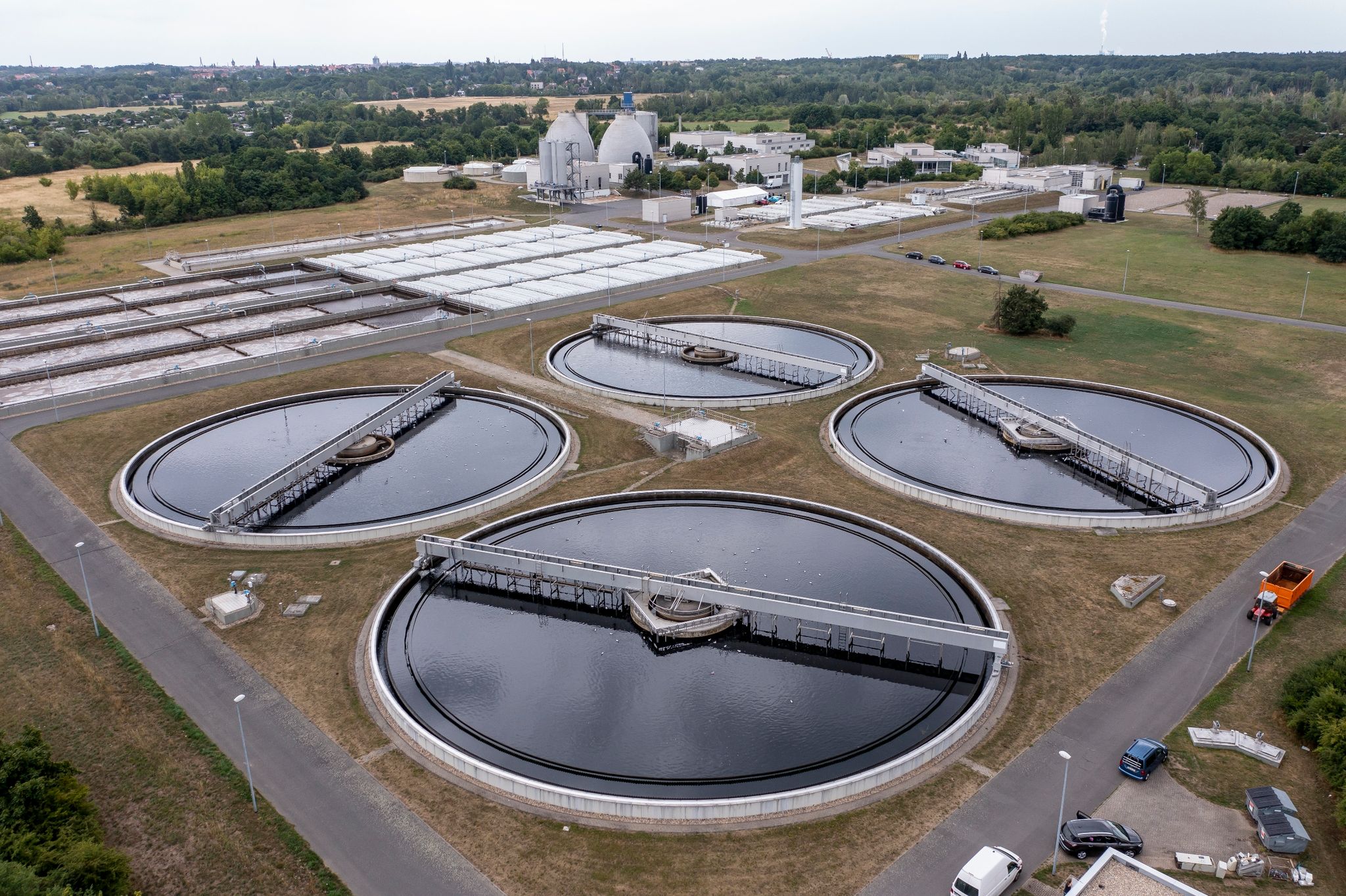 Kläranlagen gehen Chemikalien zur Wasserreinigung aus