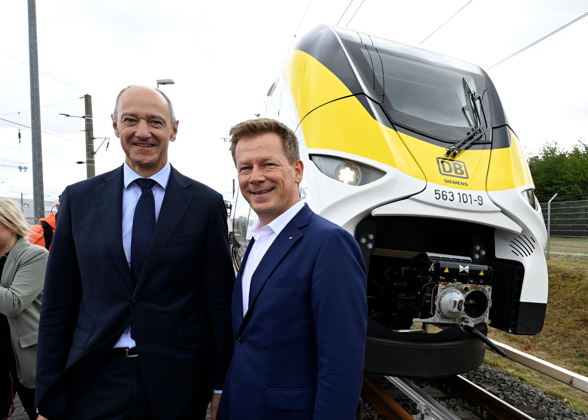 Bahn unternimmt erste Testfahrt mit Siemens-Wasserstoffzug