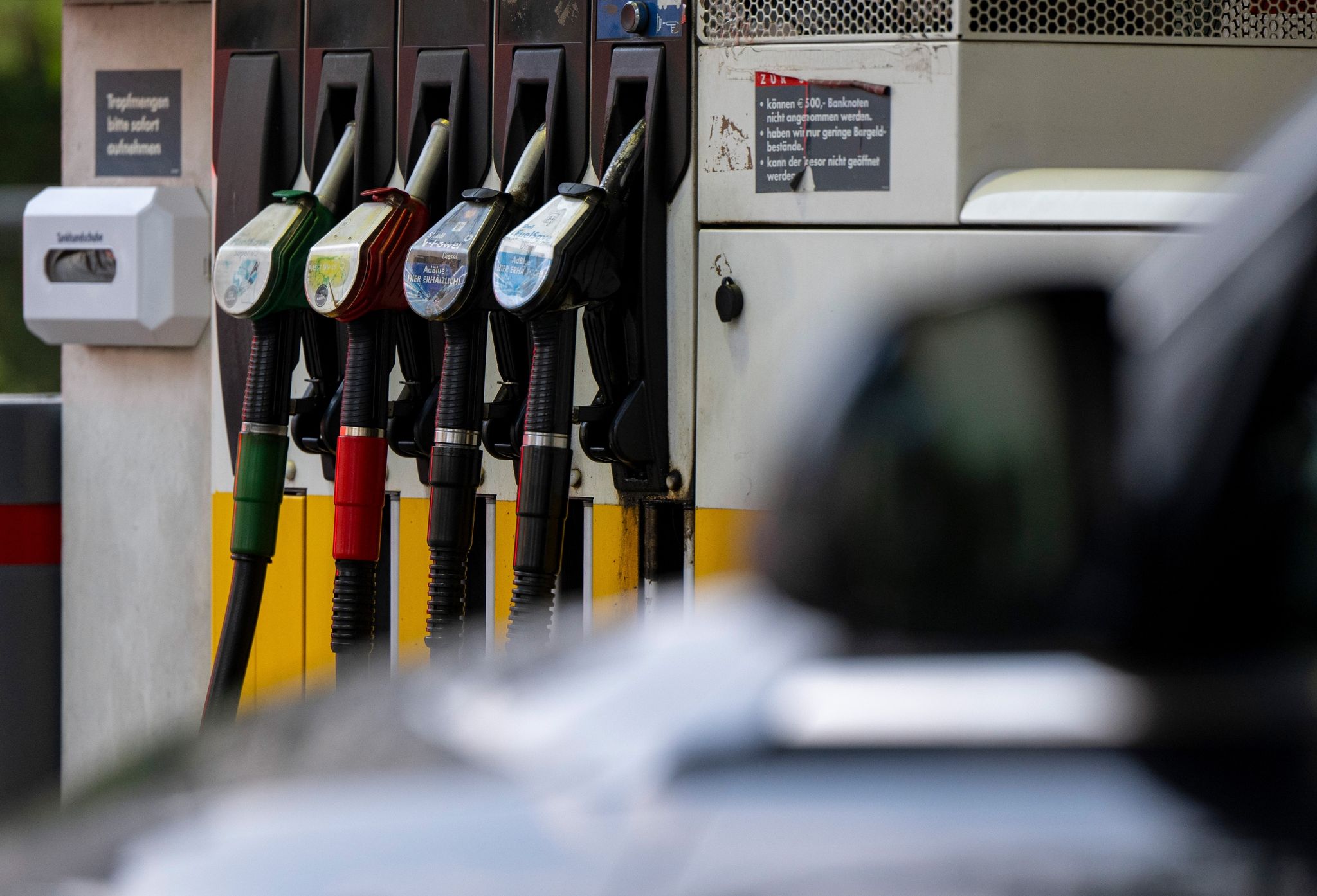 Kraftstoff in Deutschland teurer als in EU-Nachbarländern
