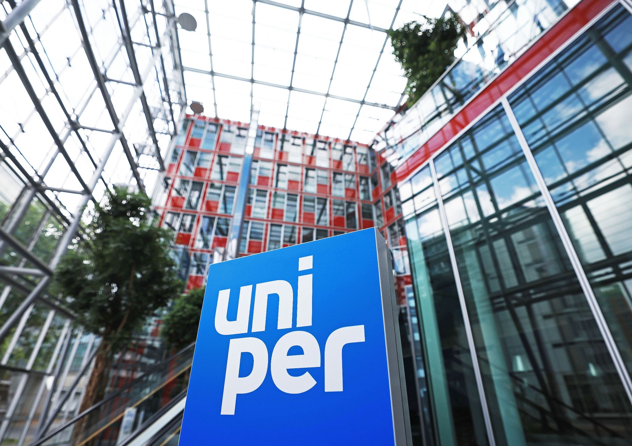 Bund übernimmt Uniper – Gasumlage soll vorerst bleiben